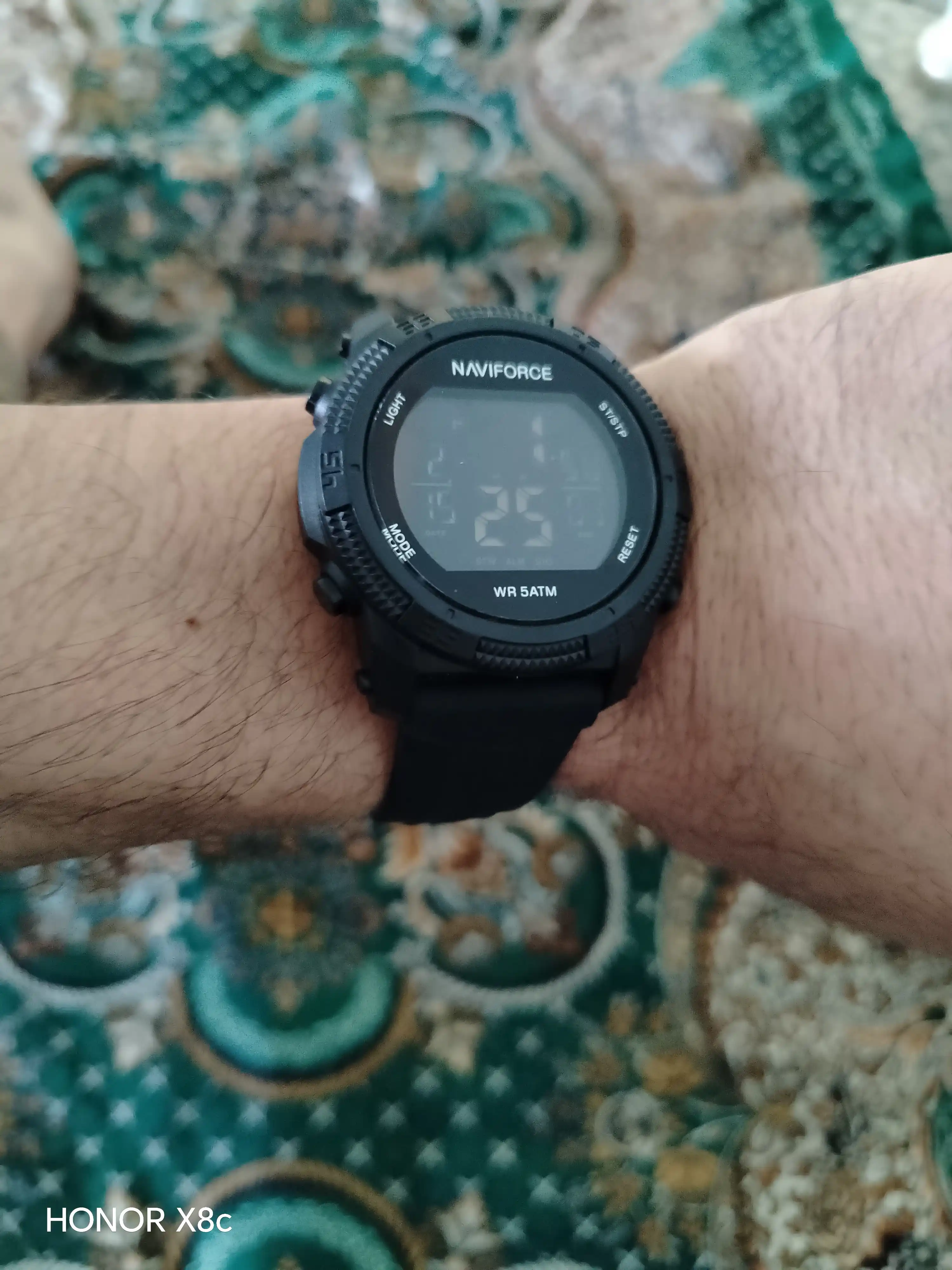 Часы наручные электронные Naviforce 7104