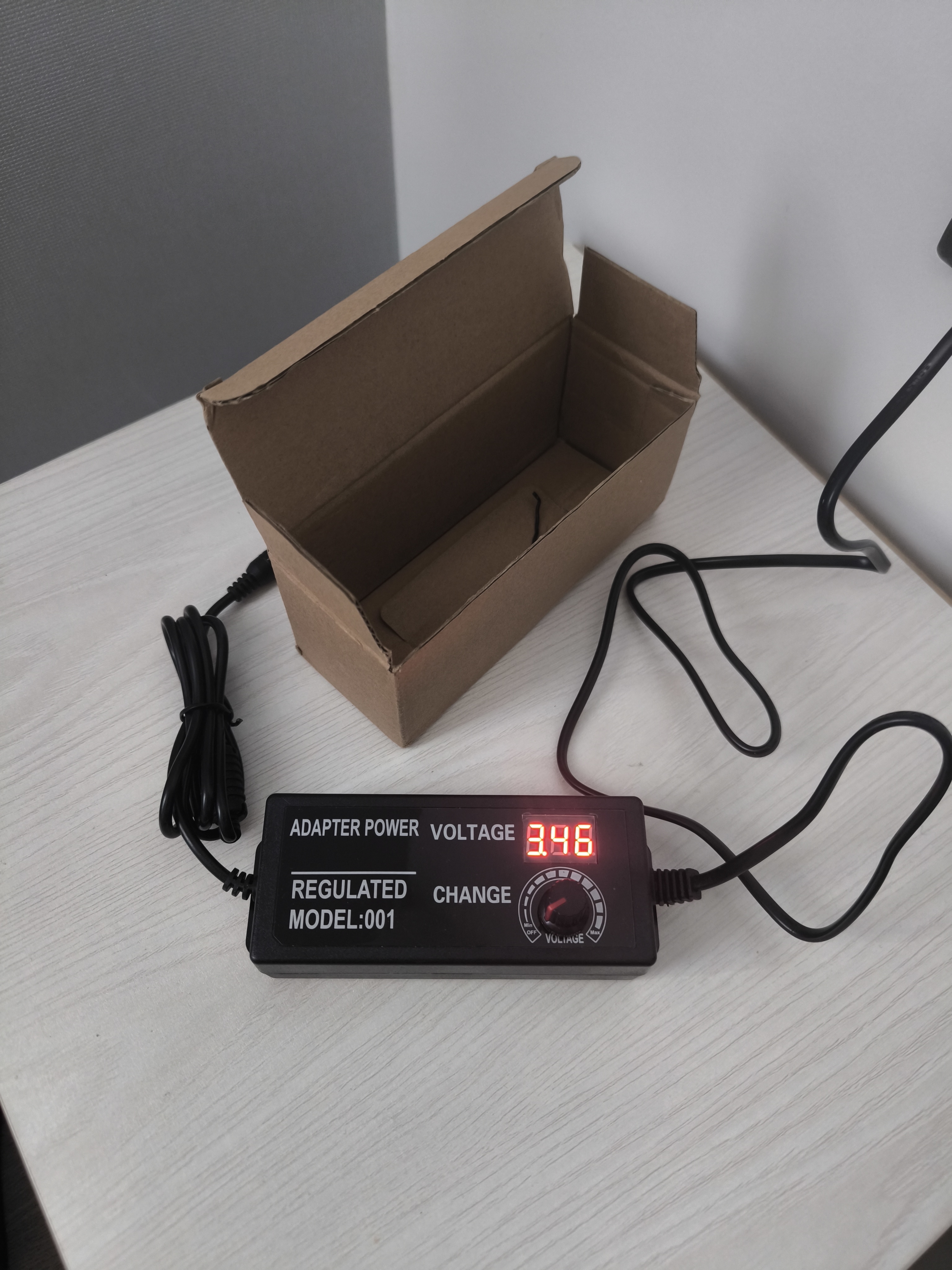 Регулируемый блок питания 3V-12V/5AH