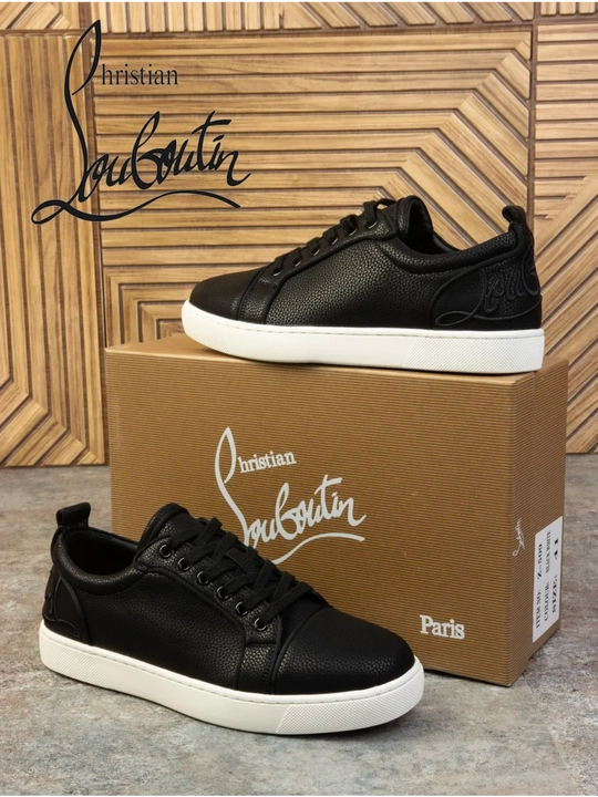 Christian Louboutin kedlari, erkaklar uchun, malomerka, 1 razmer kattasi tavsiya etiladi
