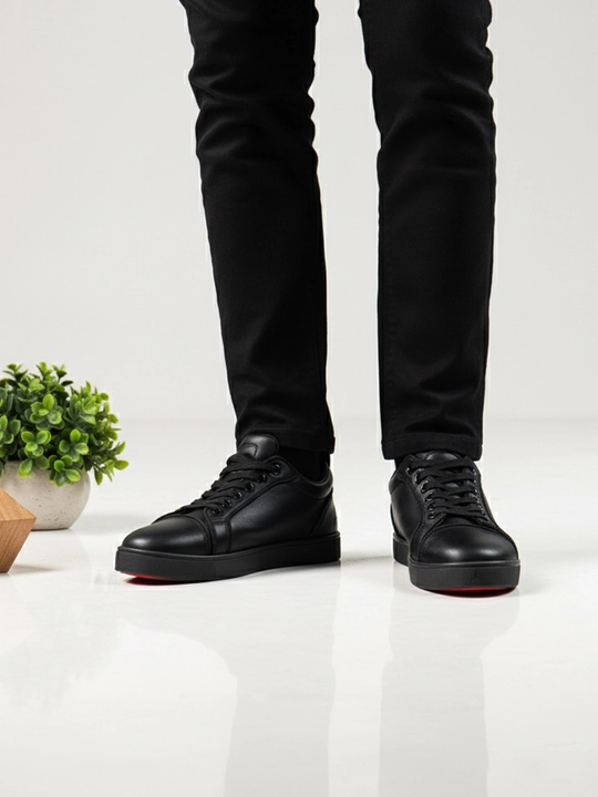 Christian Louboutin kedlari, erkaklar uchun, malomerka, 1 razmer kattasi tavsiya etiladi