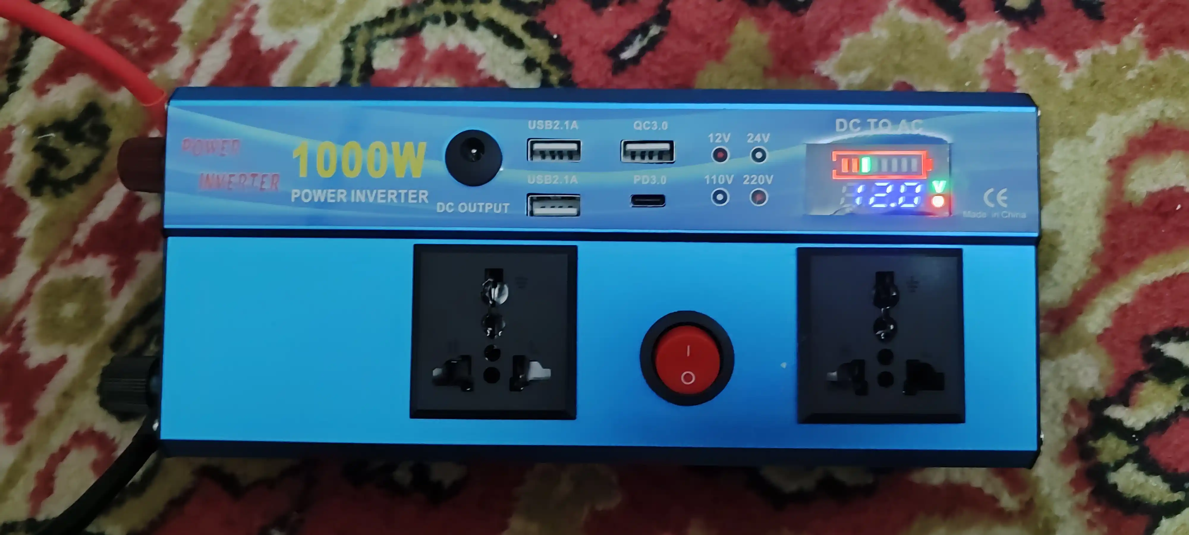 Smart inverter, LCD 12, 24V, 220V, Quyosh panellari va batareyalar uchun