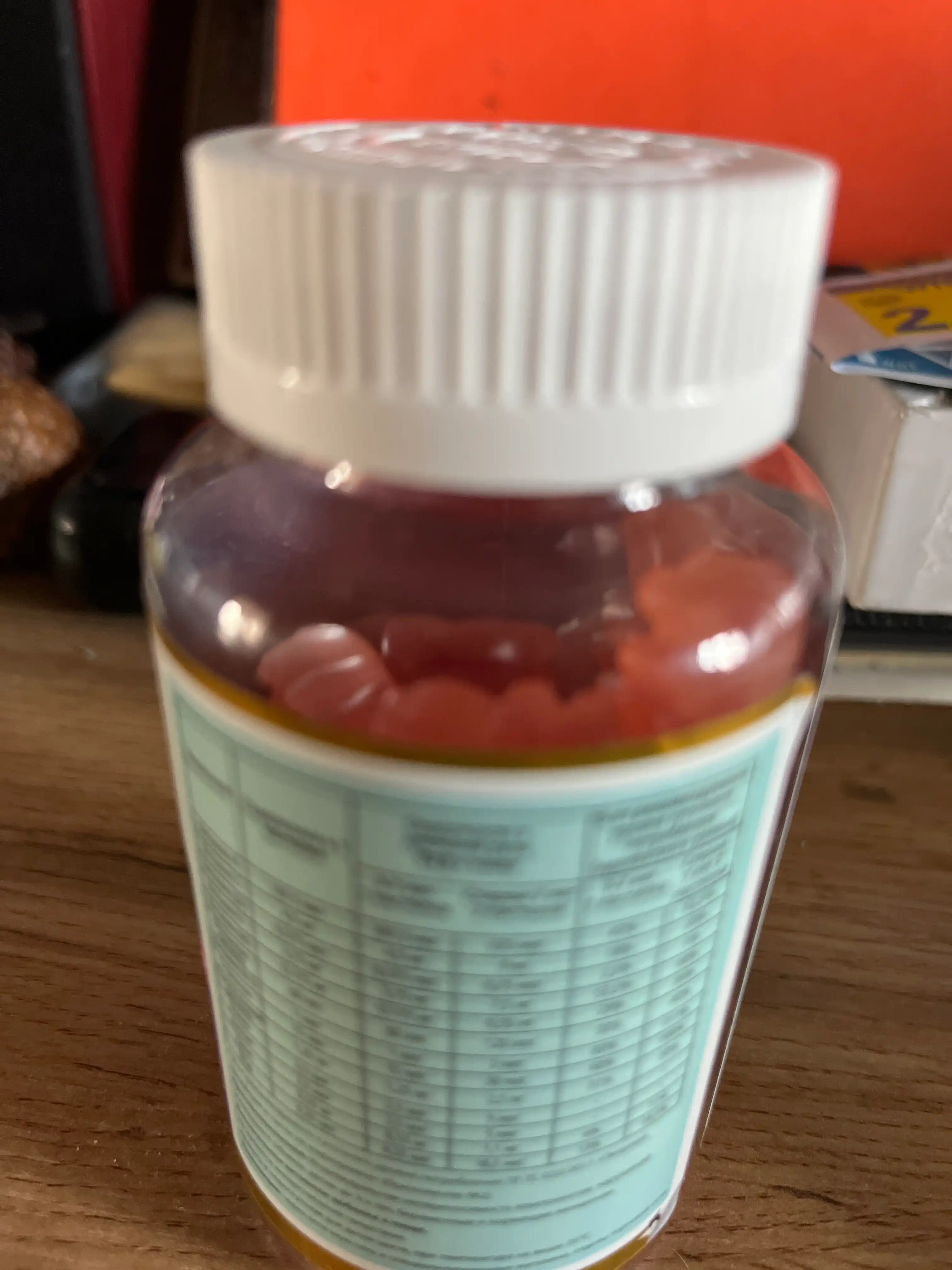 Farzandlar uchun Herbion VitaKids Multivitamin kompleks — qulupnay ta’mi bilan, 60 dona