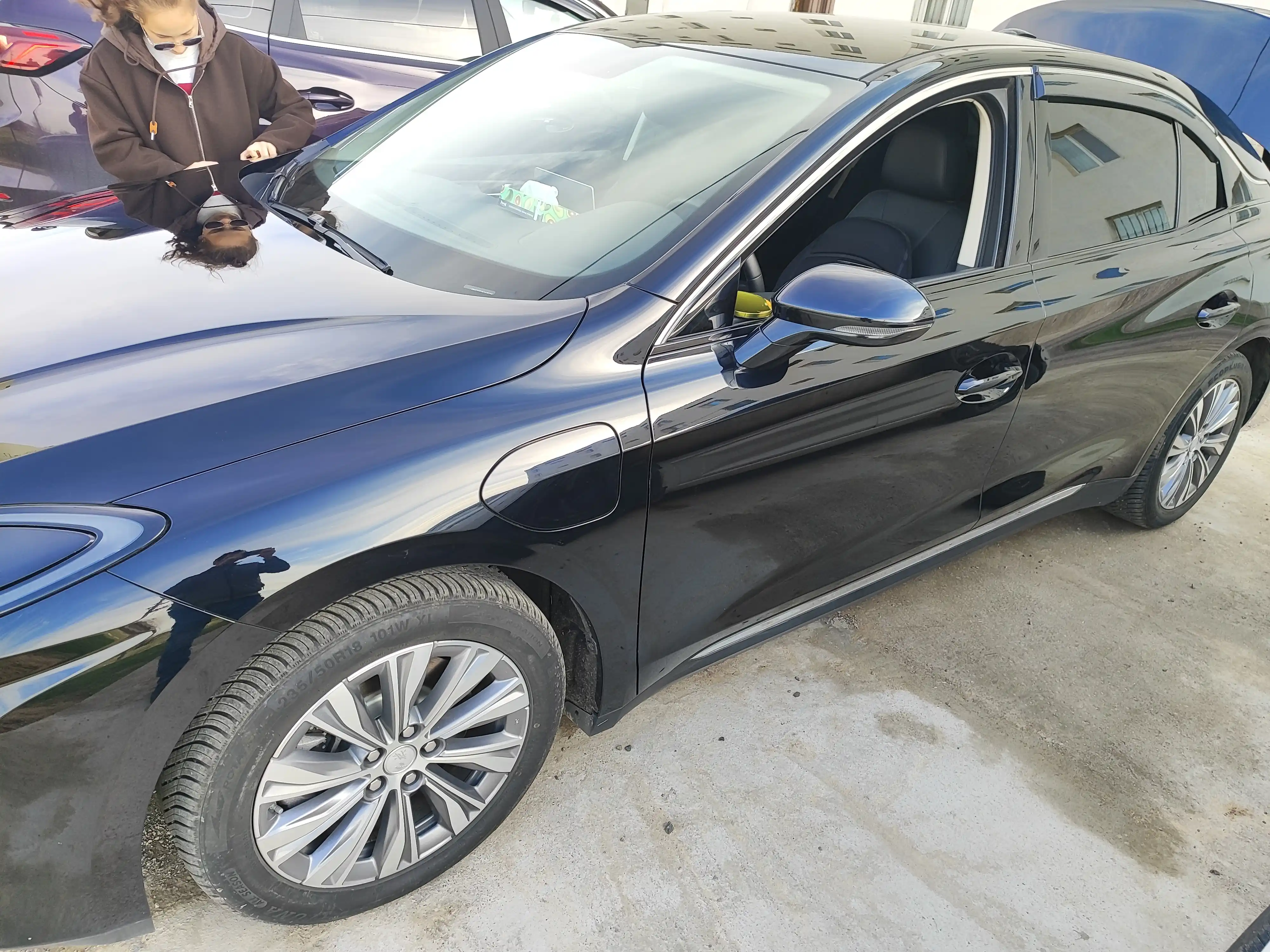Автомобильный полироль DG Carnauba Car Wax, 200 г, на основе карнаубского воска