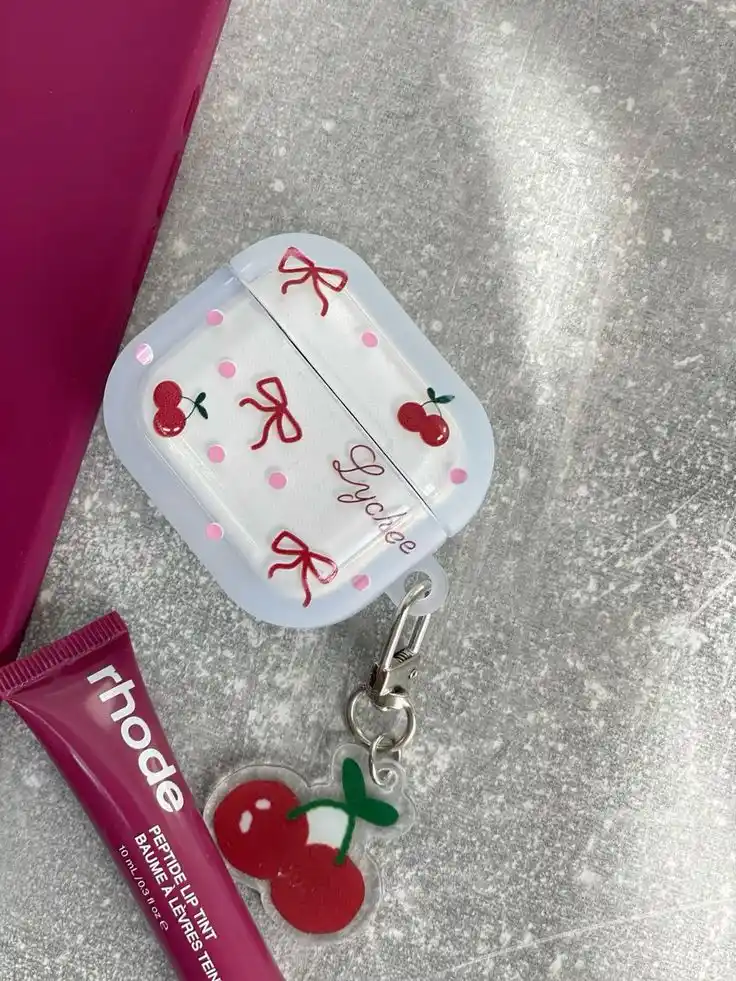 Чехол для AirPods с вишенками и бантиками