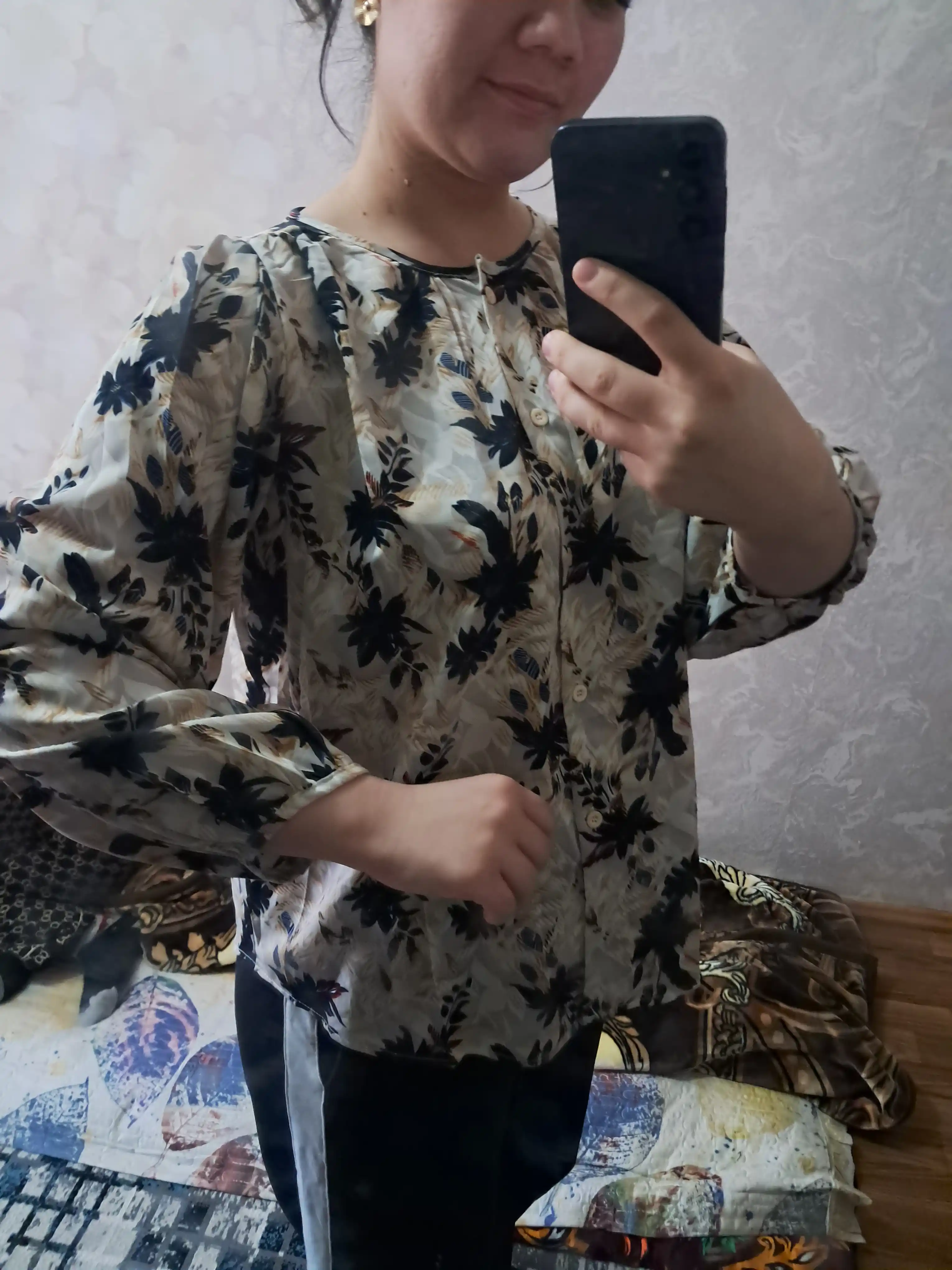 Ayollar bluzkasi, qizlar uchun chiroyli - EllyFashion