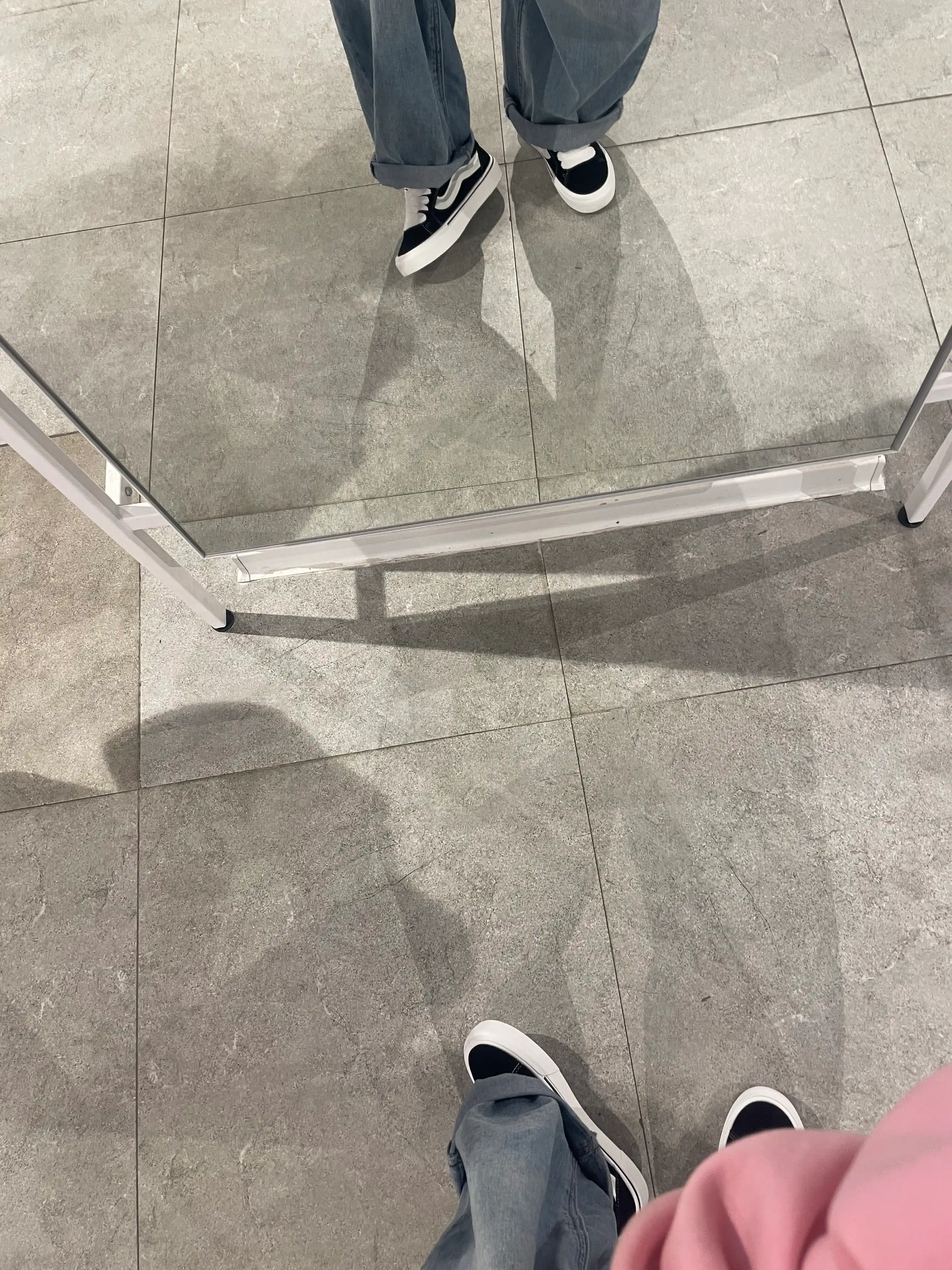 Vanss - Qizlar ayollar krossovkasi zamsh krossovka sifatli kuzgi krossovkalar zamonaviy