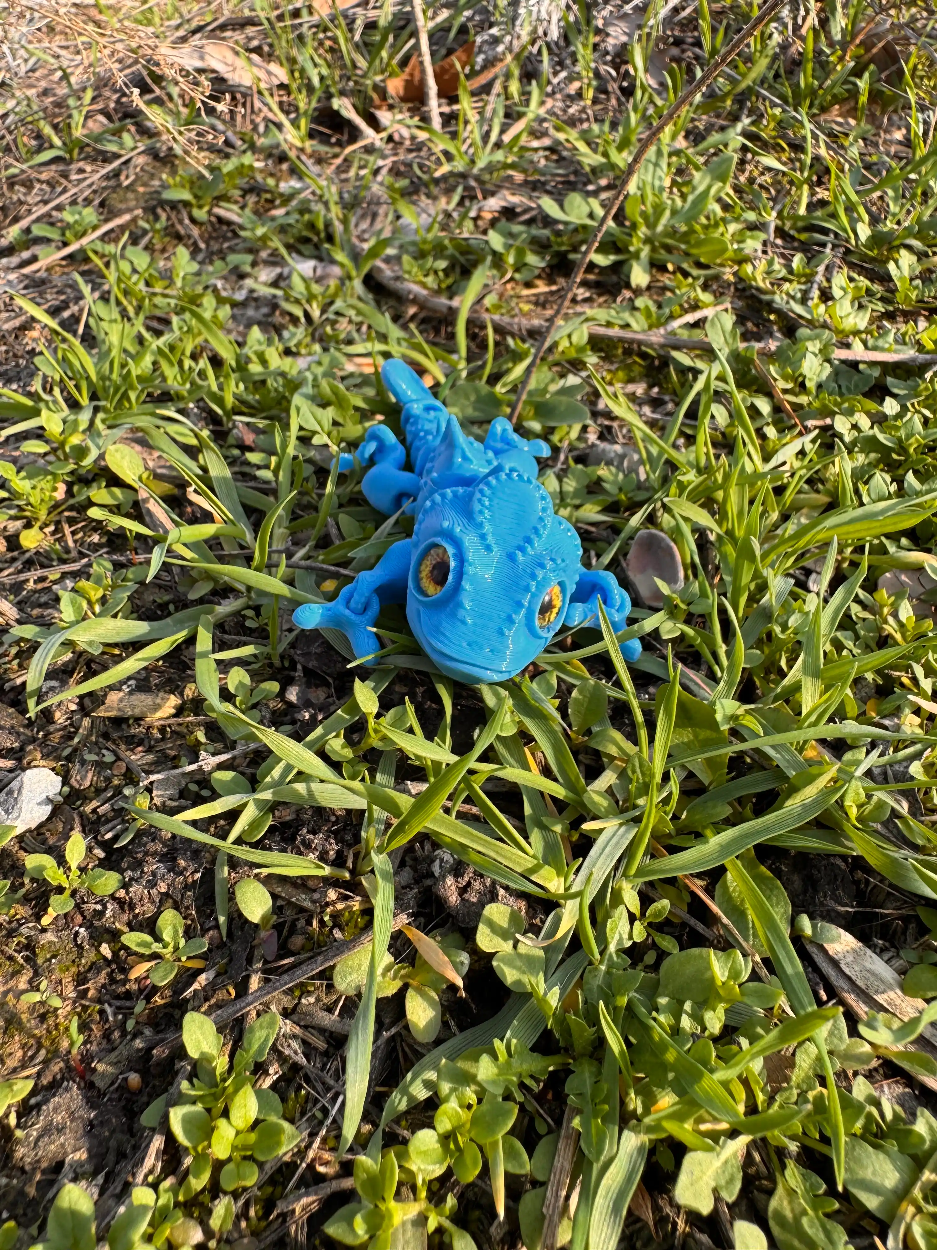 3D harakatlanuvchi xameleon figurasi