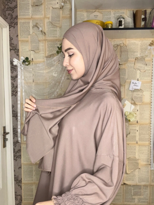 Ayollar uchun namoz kiyimi – matosi xebe belmando, abaya, nafis va yopiq ibodat libosi