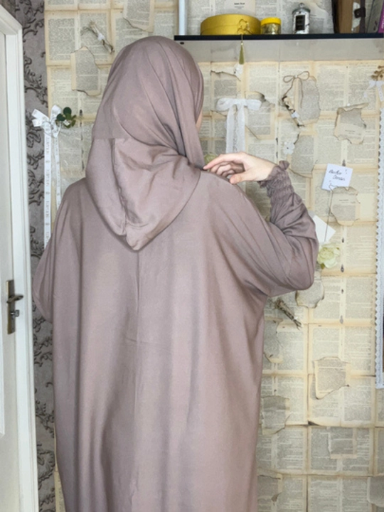 Ayollar uchun namoz kiyimi – matosi xebe belmando, abaya, nafis va yopiq ibodat libosi