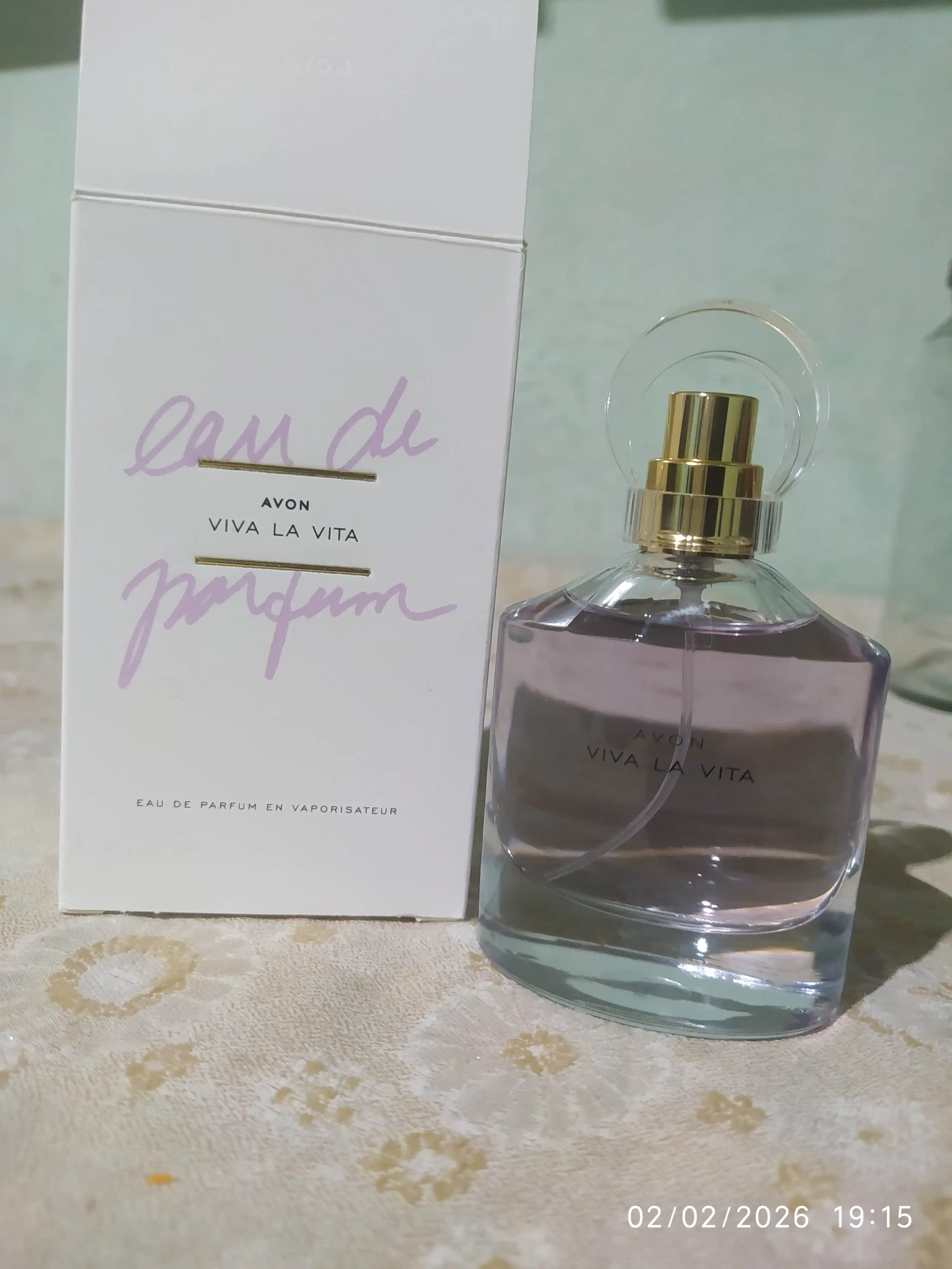 Parfyumlangan suvi Avon Viva la Vita, 50 ml