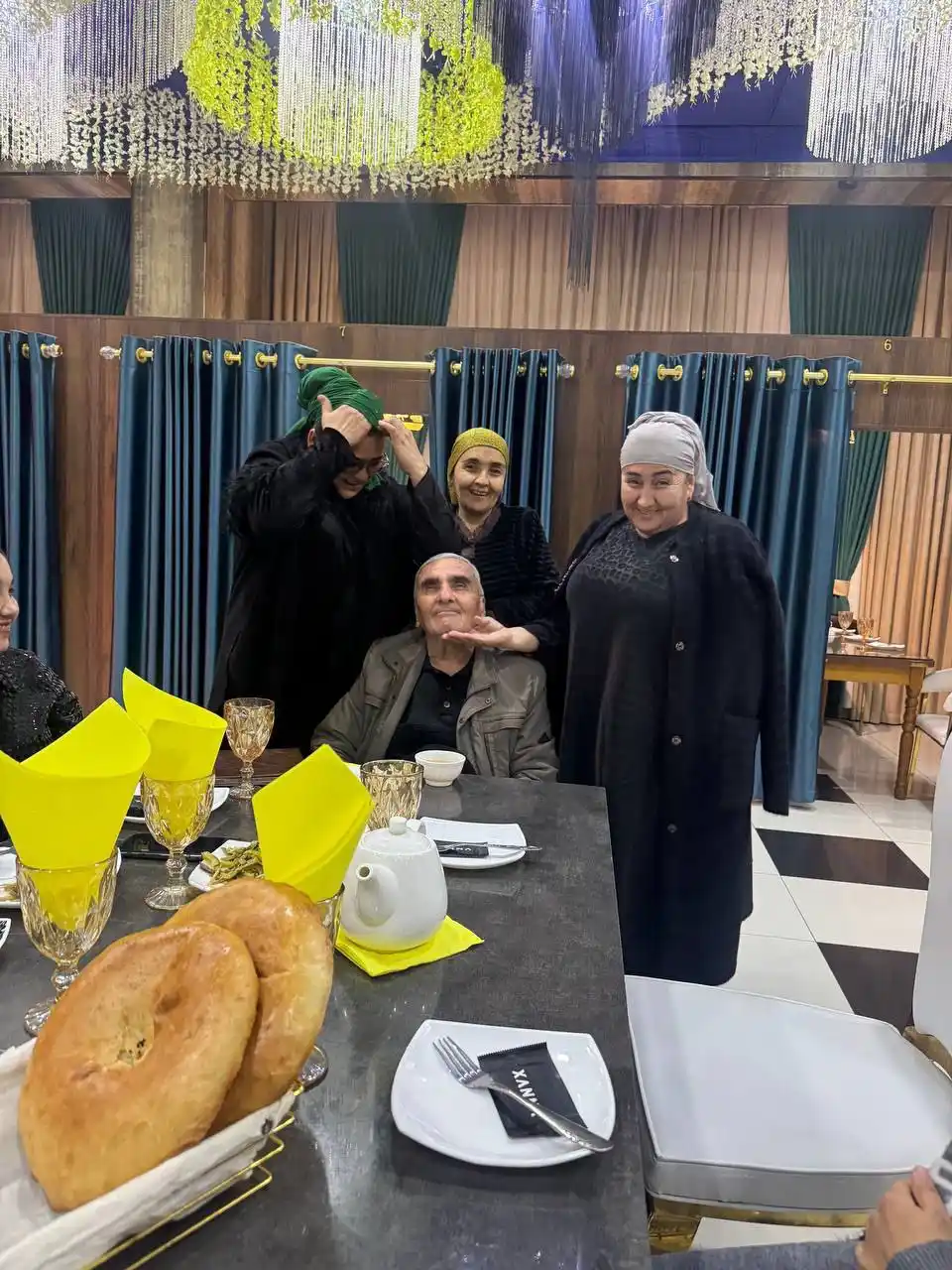 Кушон, крем пудра для лица, в форме алмазa, для подарка
