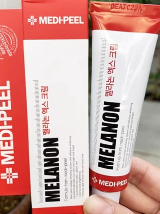 Осветляющий крем для лица против пигментации Melanon