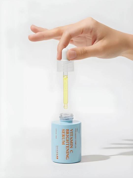 Осветляющая сыворотка с витамином C и пептидами Skin&Lab Vitamin C Brightening Serum