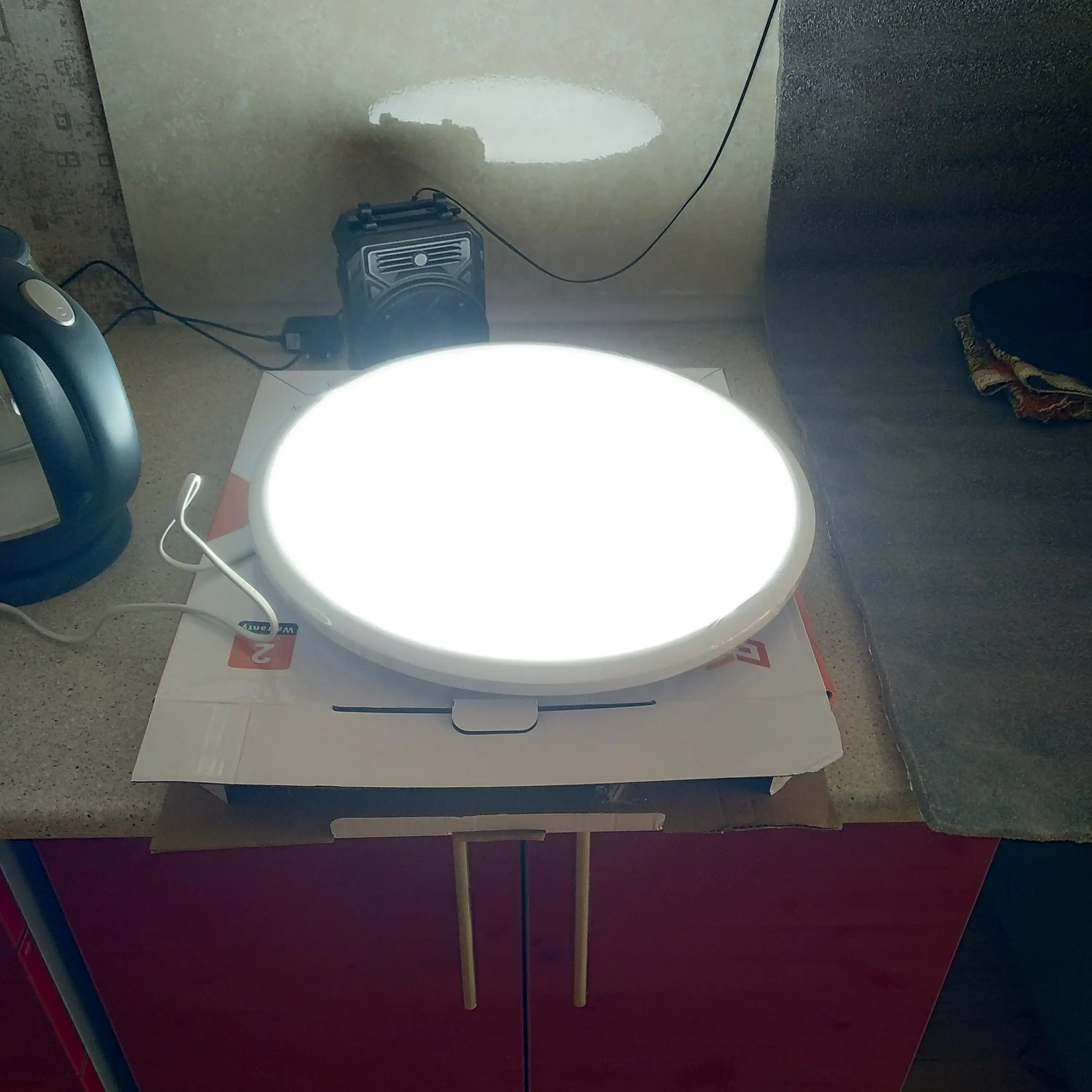 Zamonaviy LED shift qandili, yorqin oq yorug‘lik, yupqa dizayn