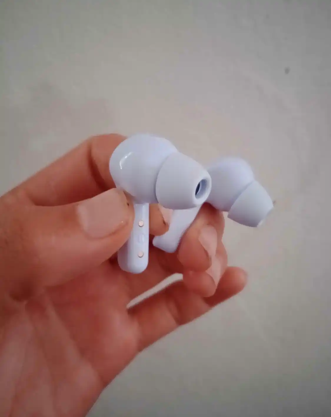 Simsiz quloqchinlar Air31 naushnik, display va mikrafonli, IOS va Android uchun
