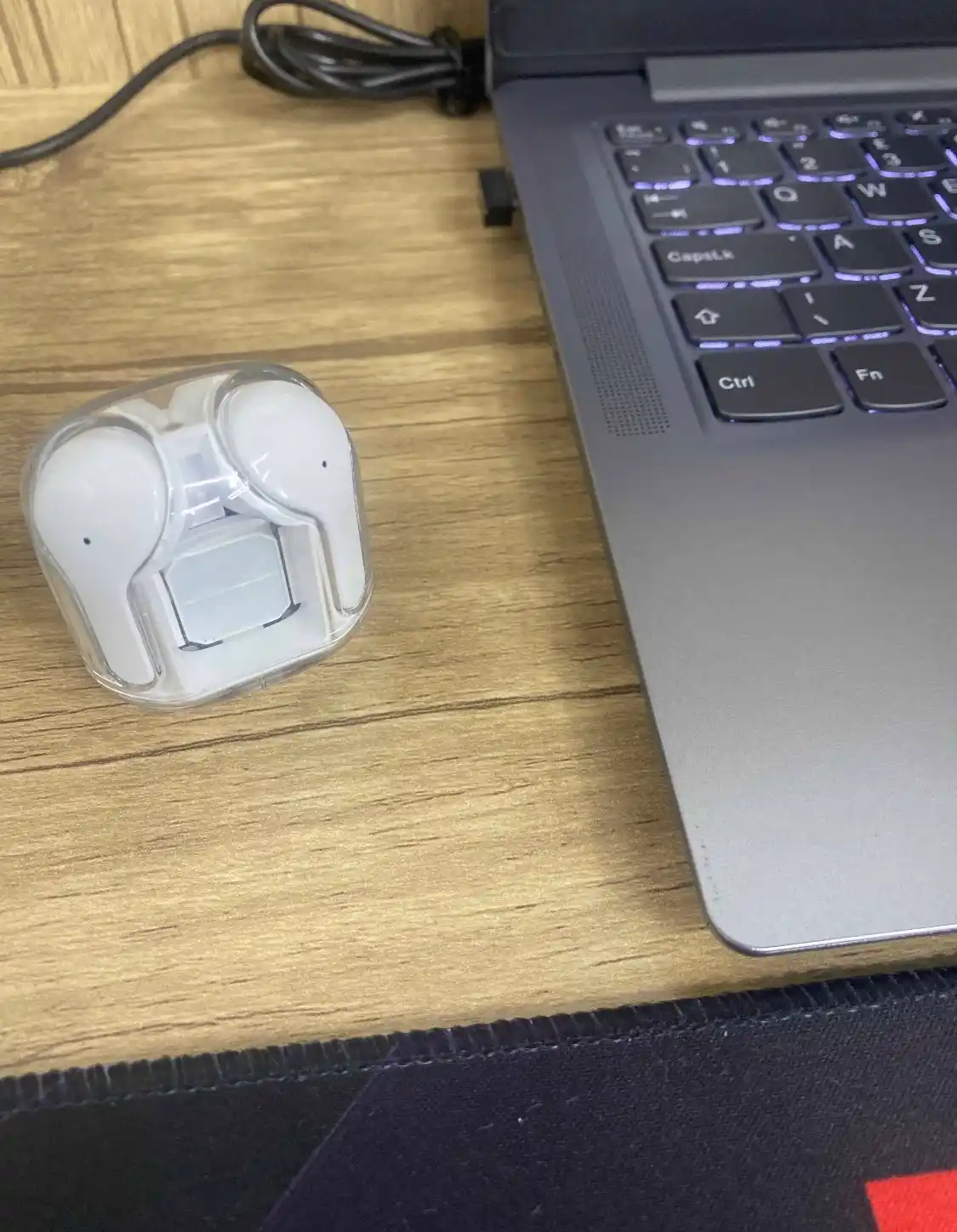 Simsiz quloqchinlar Air31 naushnik, display va mikrafonli, IOS va Android uchun