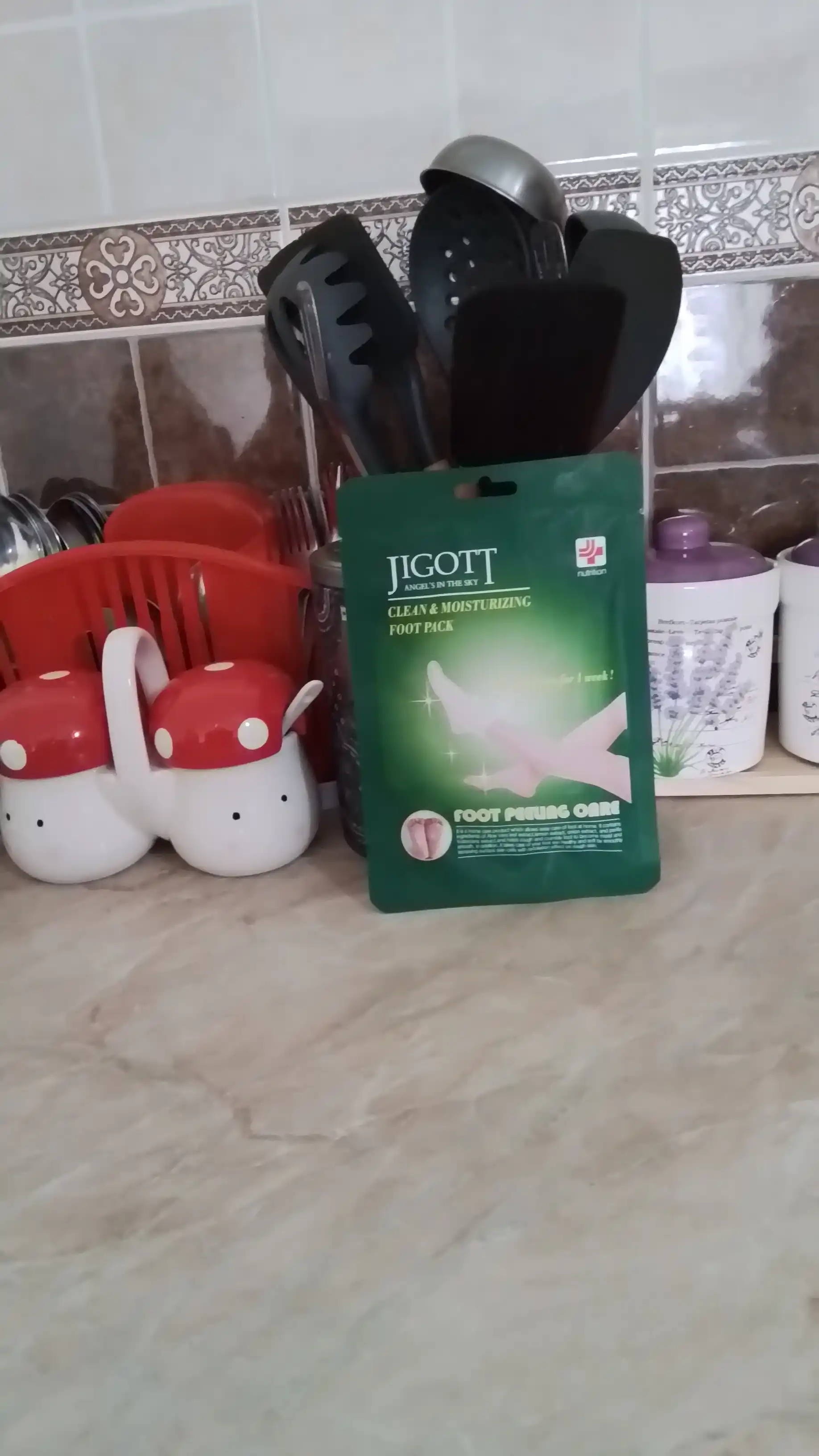 Пилинг-носочки Jigott Clean and Moisturizing Foot Pack, 1 пара