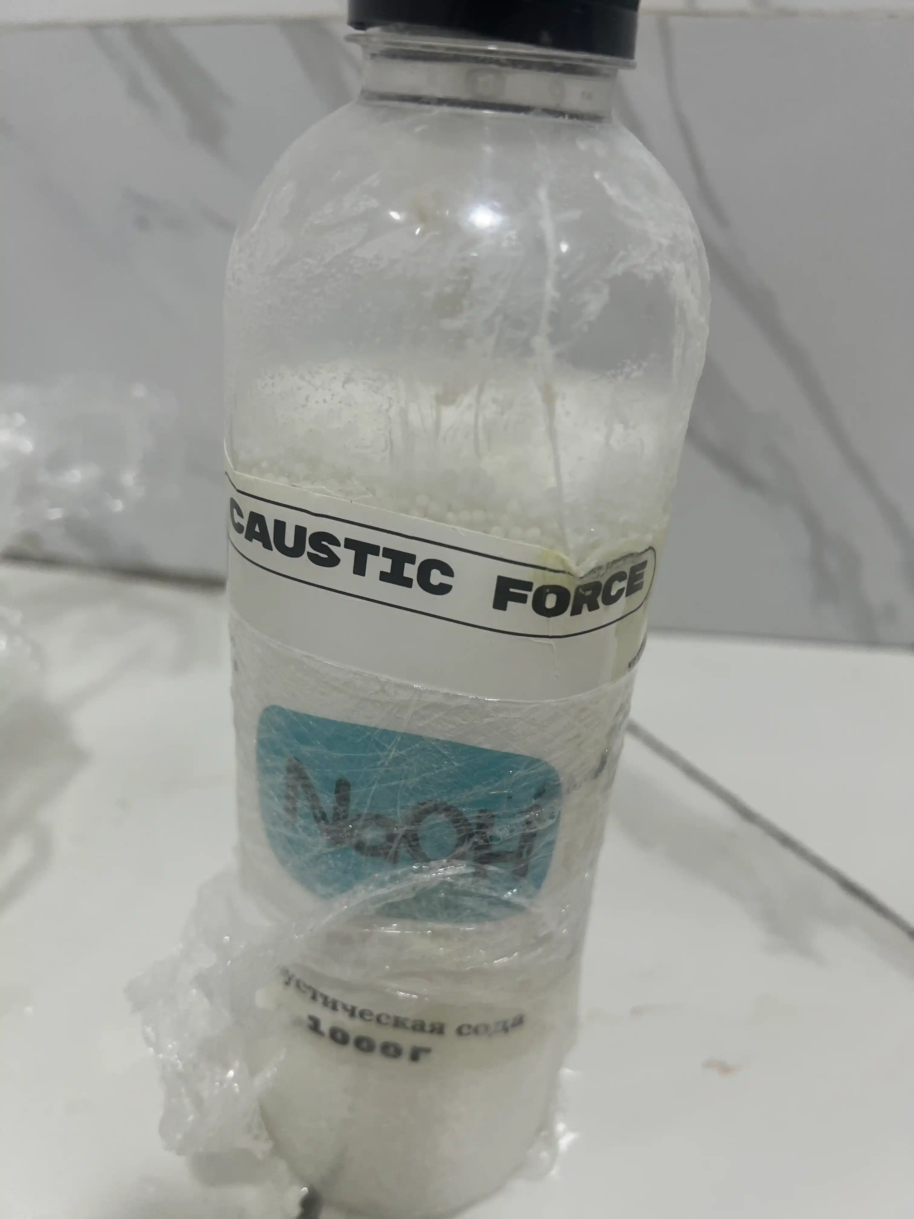 NaOH - antizasor, kaustik soda, quvurlarni  yog'dan va shkaladan tozalash uchun mahsulot