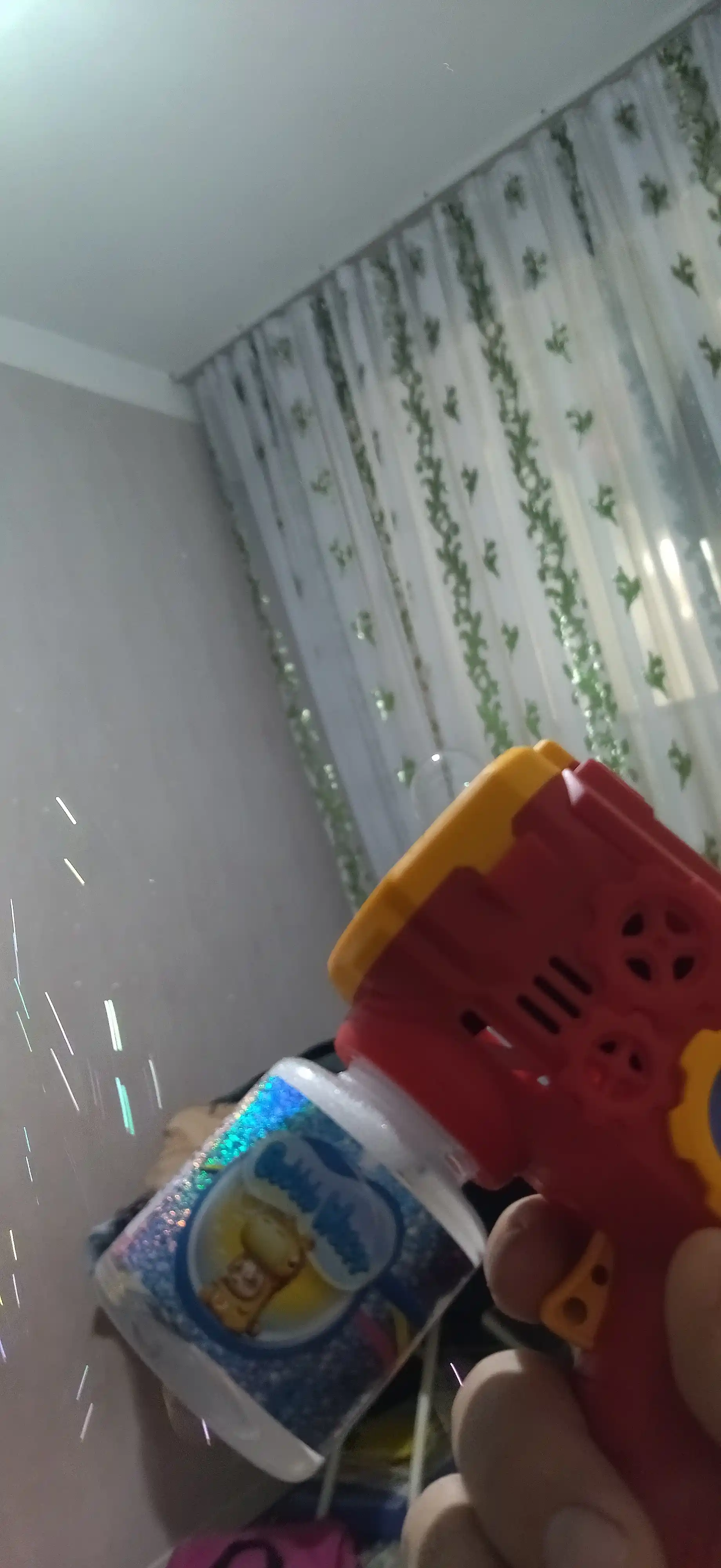 LED-чироғи билан совун пуфакларини чиқарувчи пистолет BUBBLE GUN