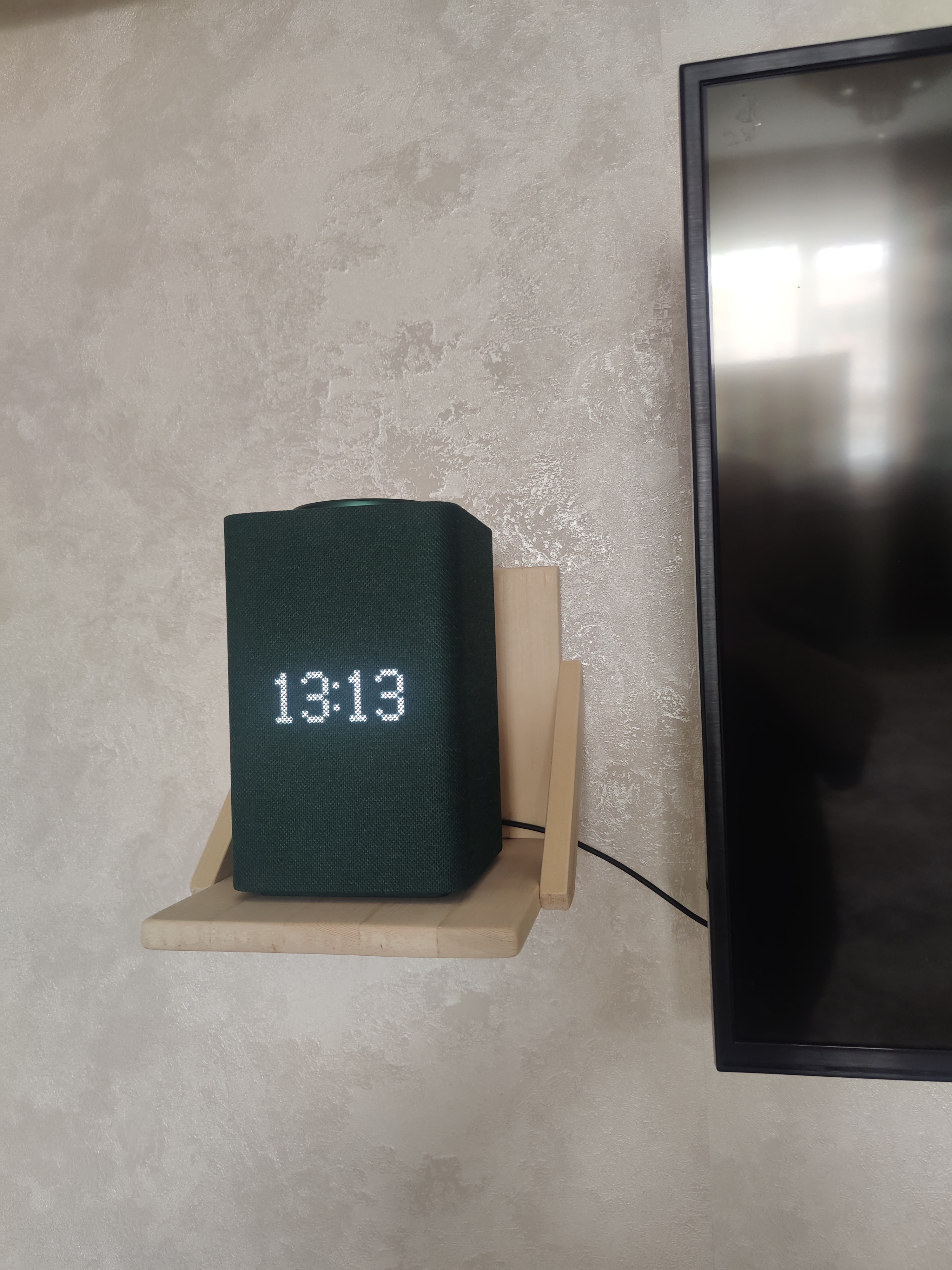 Yandeks Stansiya Maks — aqlli kolonka Alisa, YandexGPT, Zigbee va o‘zbek tili bilan, 65 Vt