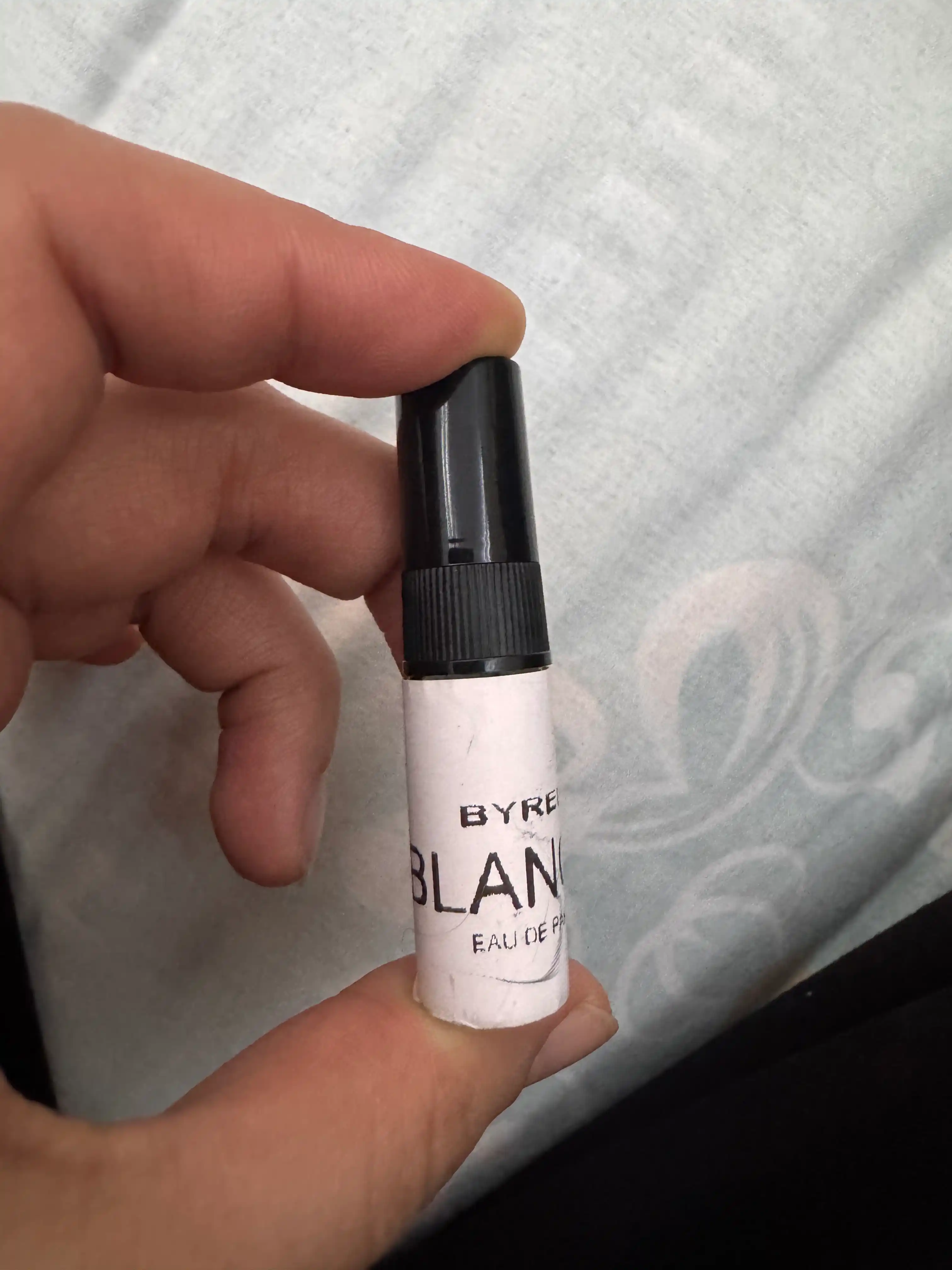 Ayollar atiri Byredo Blanche, ayollar uchun atir, uzoq saqlanuvchi ayollar parfyumi