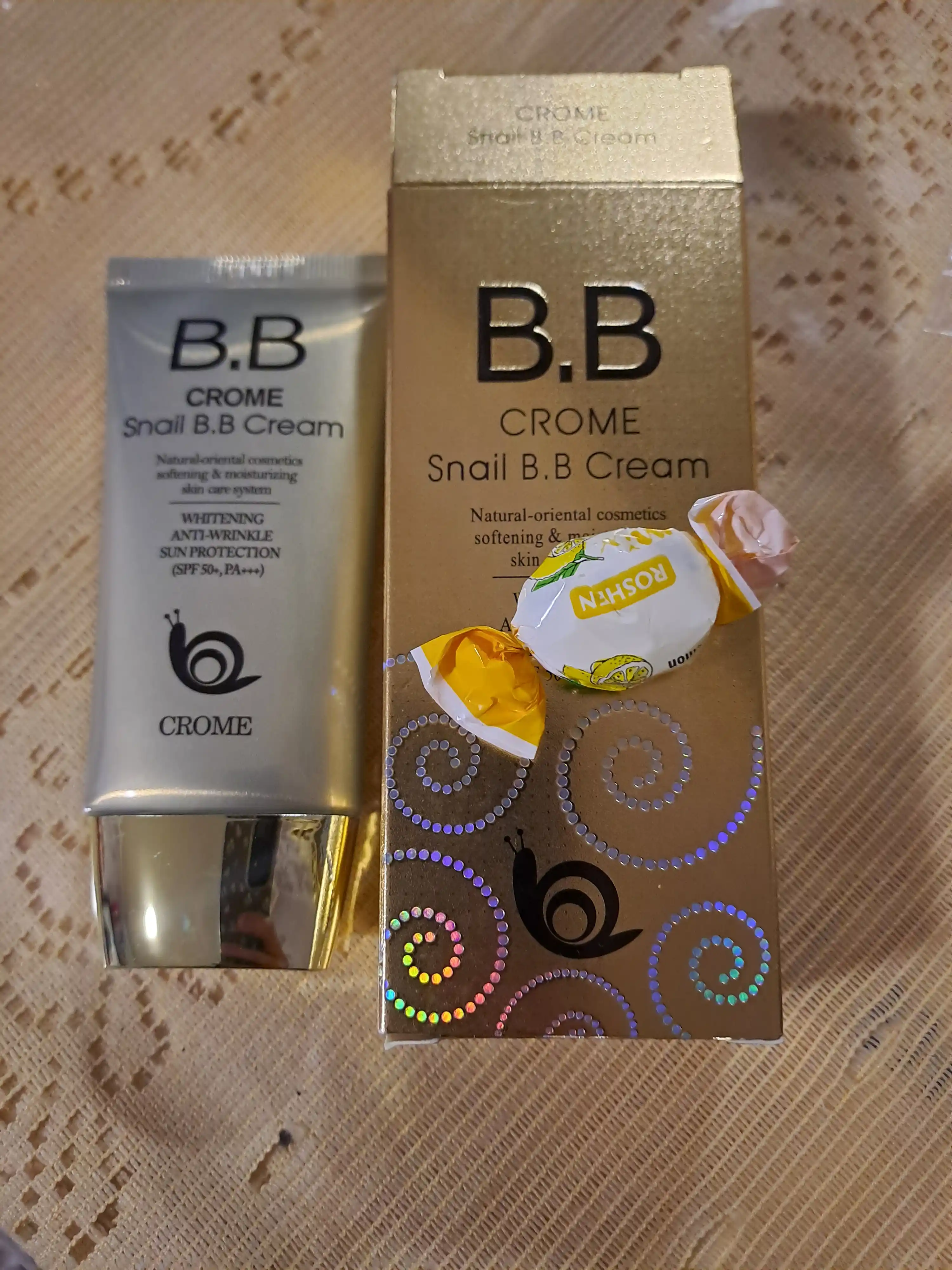 CROME SNAIL SPF50 BB-kremi, makiyaj uchun ko‘p funksiyali oqartiruvchi asos, 50 ml