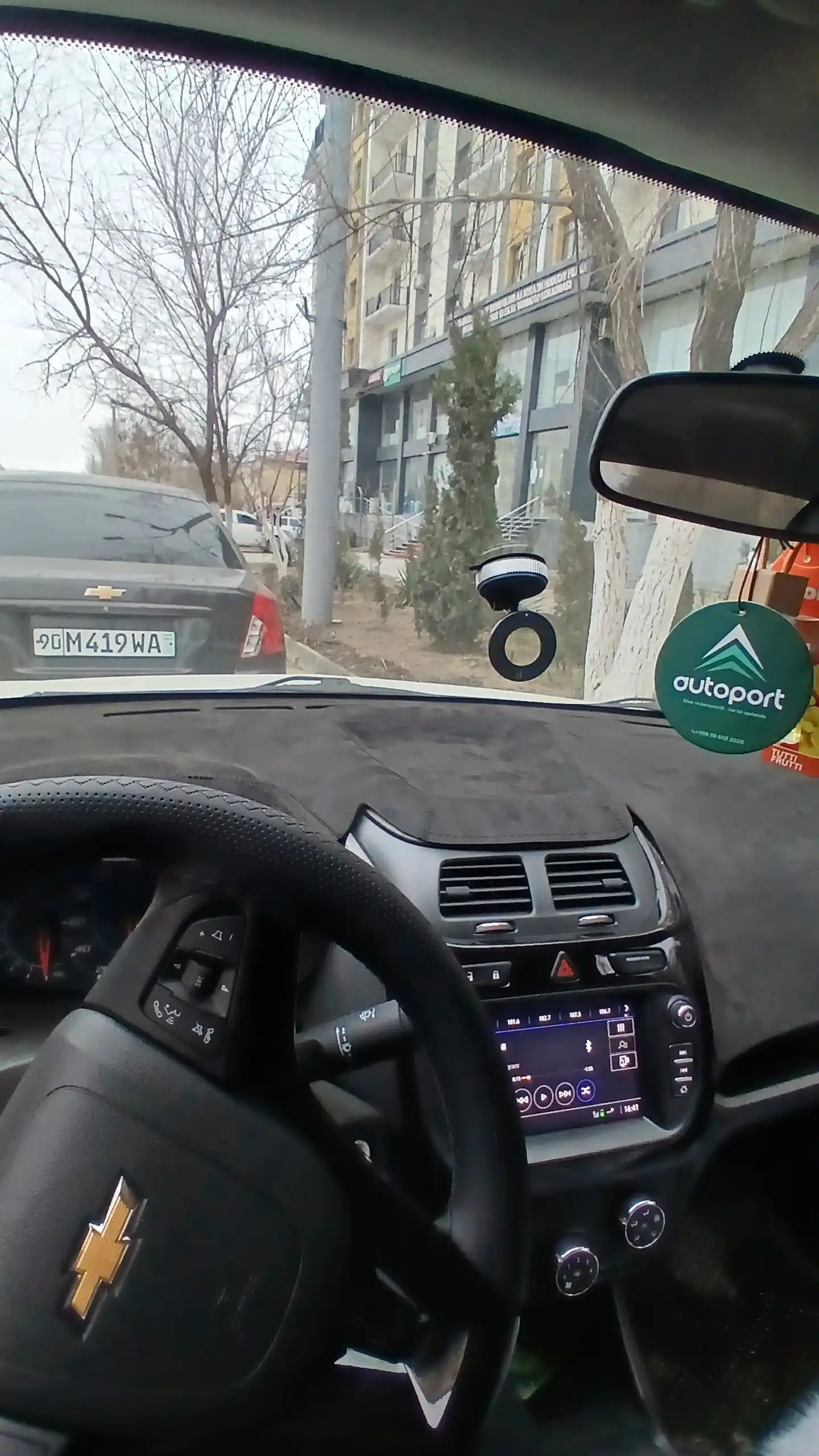 Avtomobil uchun magnit vakuumli telefon ushlagichi Magsafe bilan, 360 darajali, prisoskali