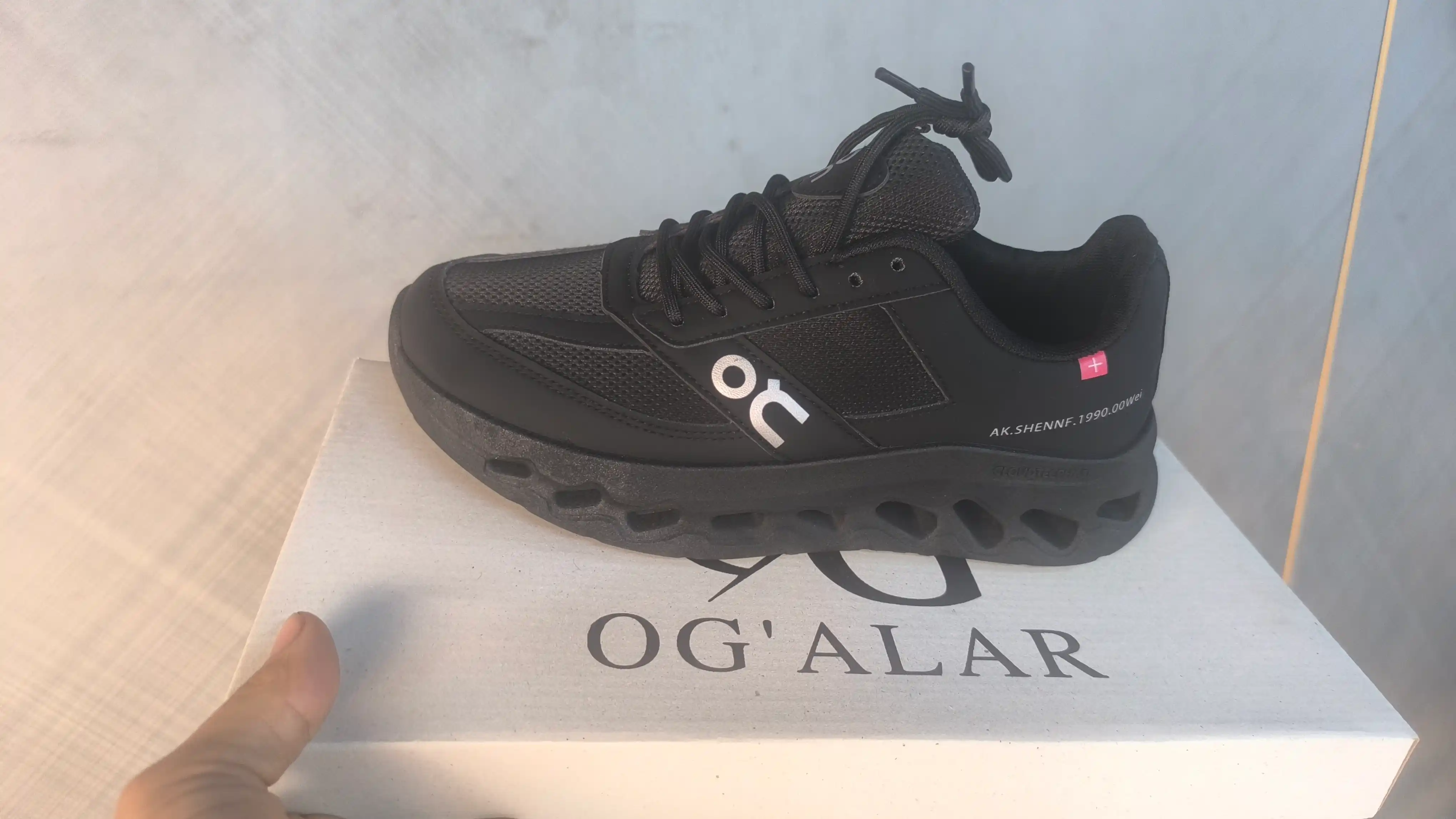 On Cloud kuzgi erkaklar krossovkasi, erkaklar poyabzali, 40-45 o‘lcham, suv o'tkazmaydi