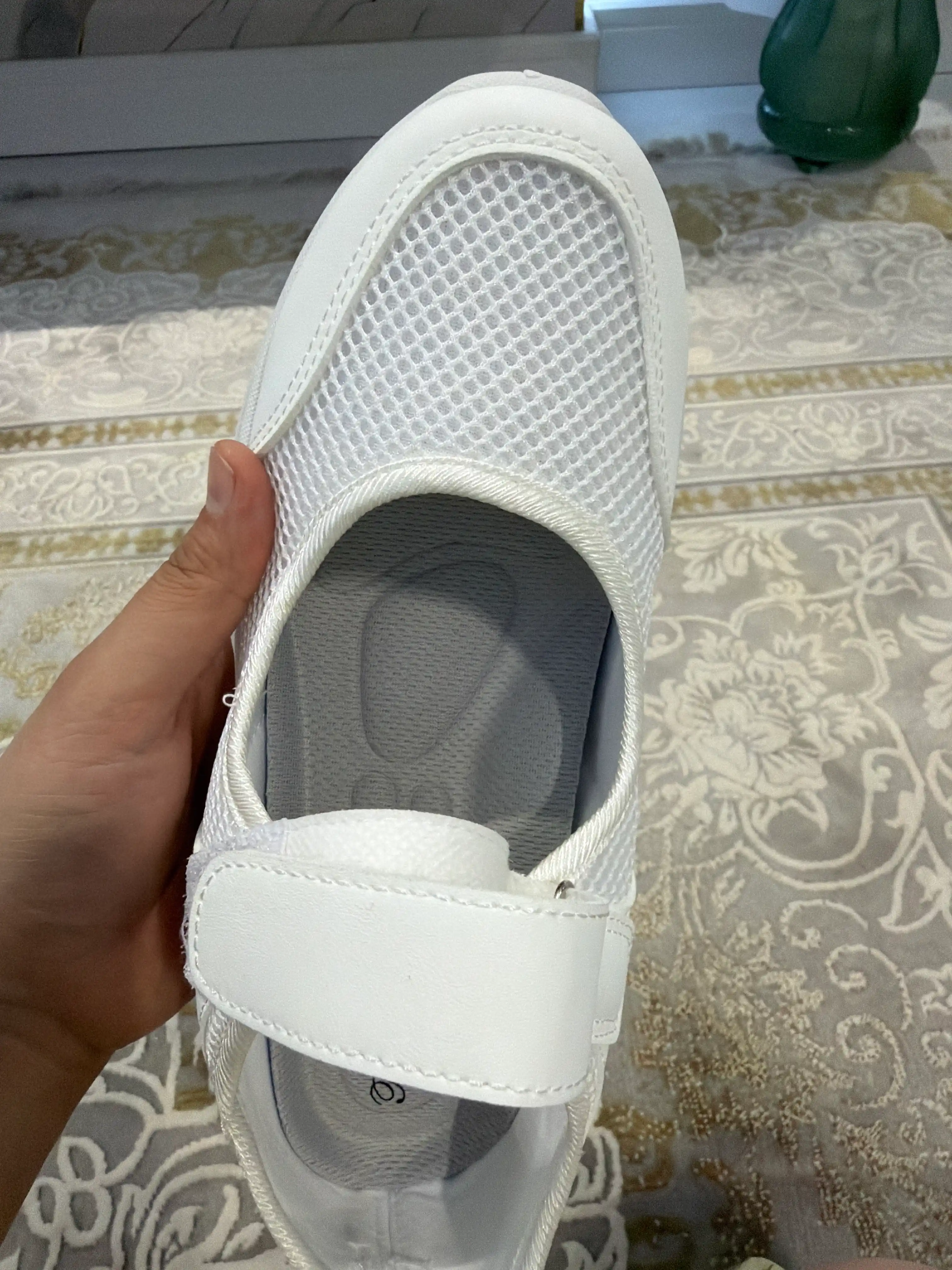 Кроссовки женские, легкие