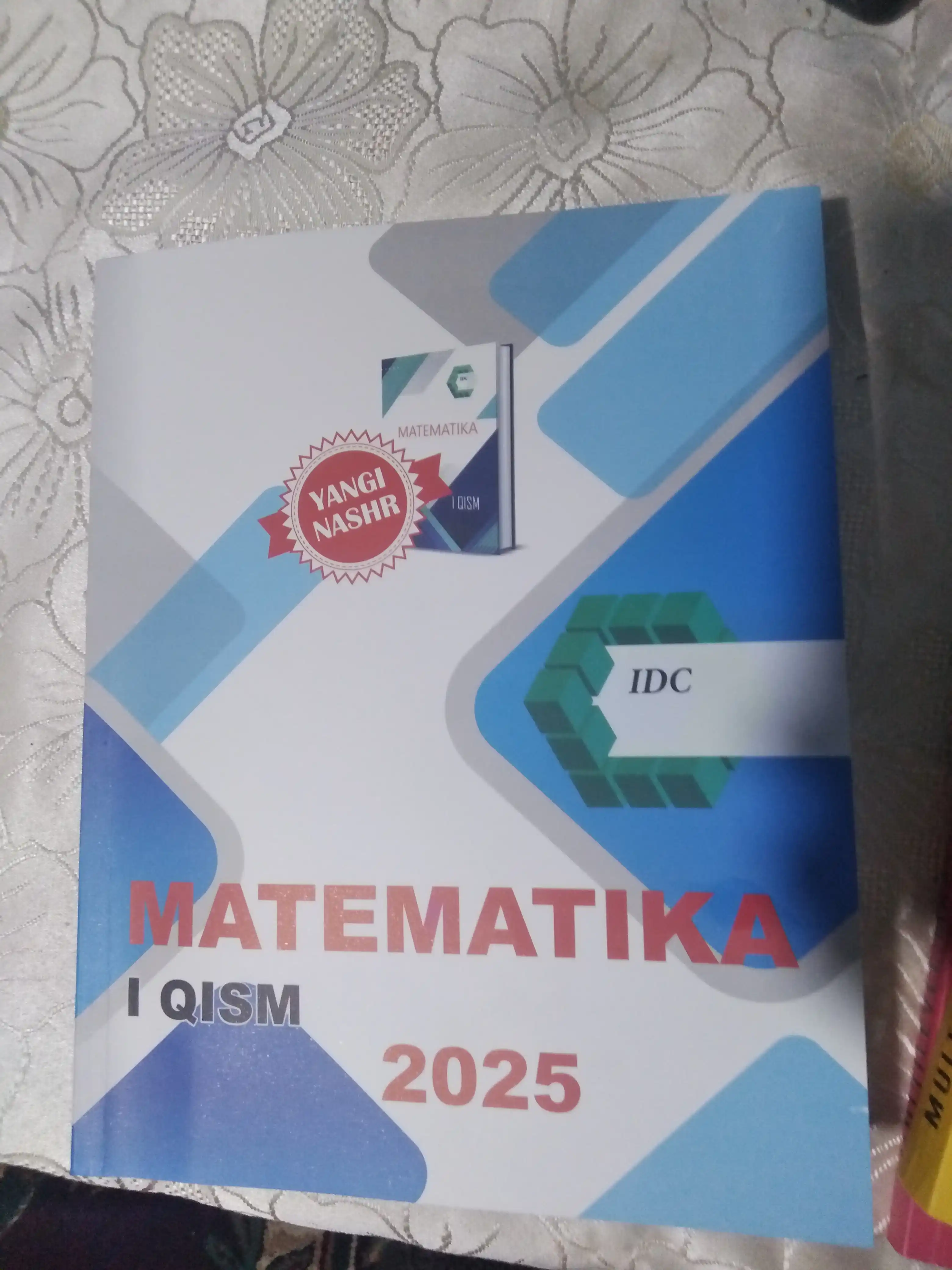 IDC — Matematika 2025, I yoki II qism, abituriyentlar uchun alohida kitoblar