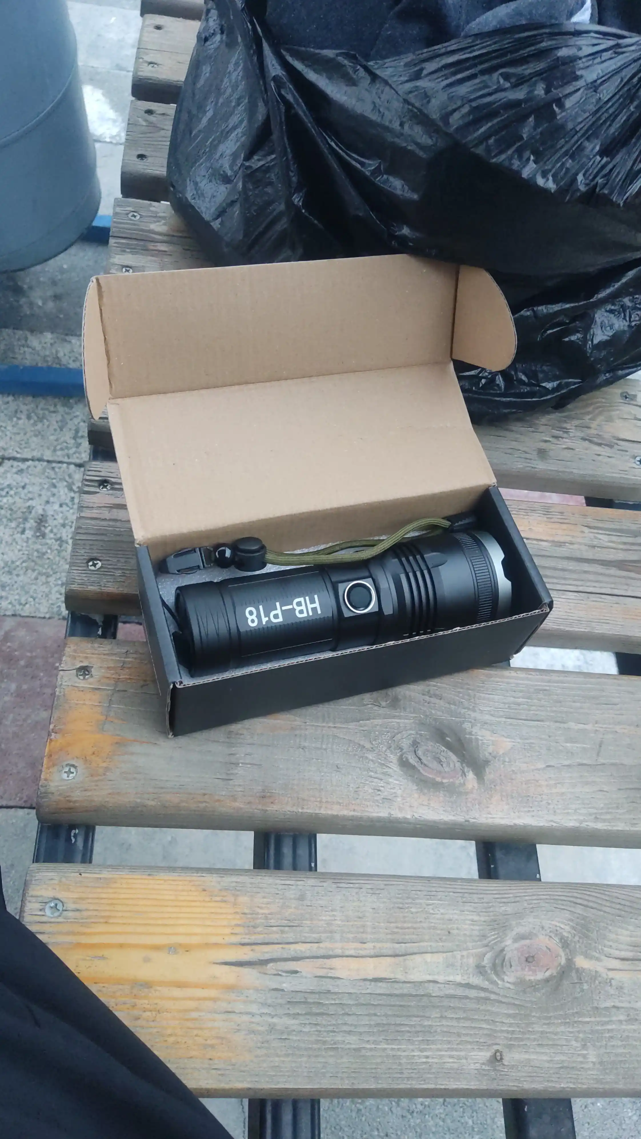 LaserLED Luminos diodli yorqin qo‘l chirog‘i HB-P18