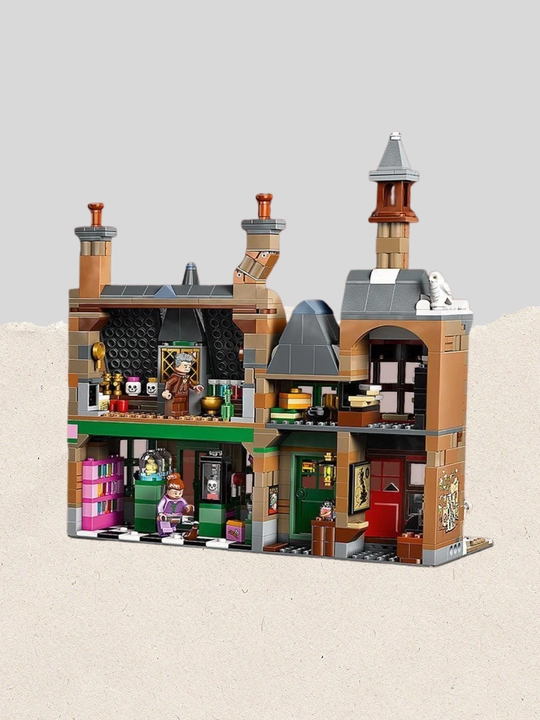 Конструктор Harry Potter Hogsmeade Village, 3228 деталей, 18+, коллекционный набор