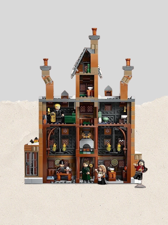 Конструктор Harry Potter Hogsmeade Village, 3228 деталей, 18+, коллекционный набор