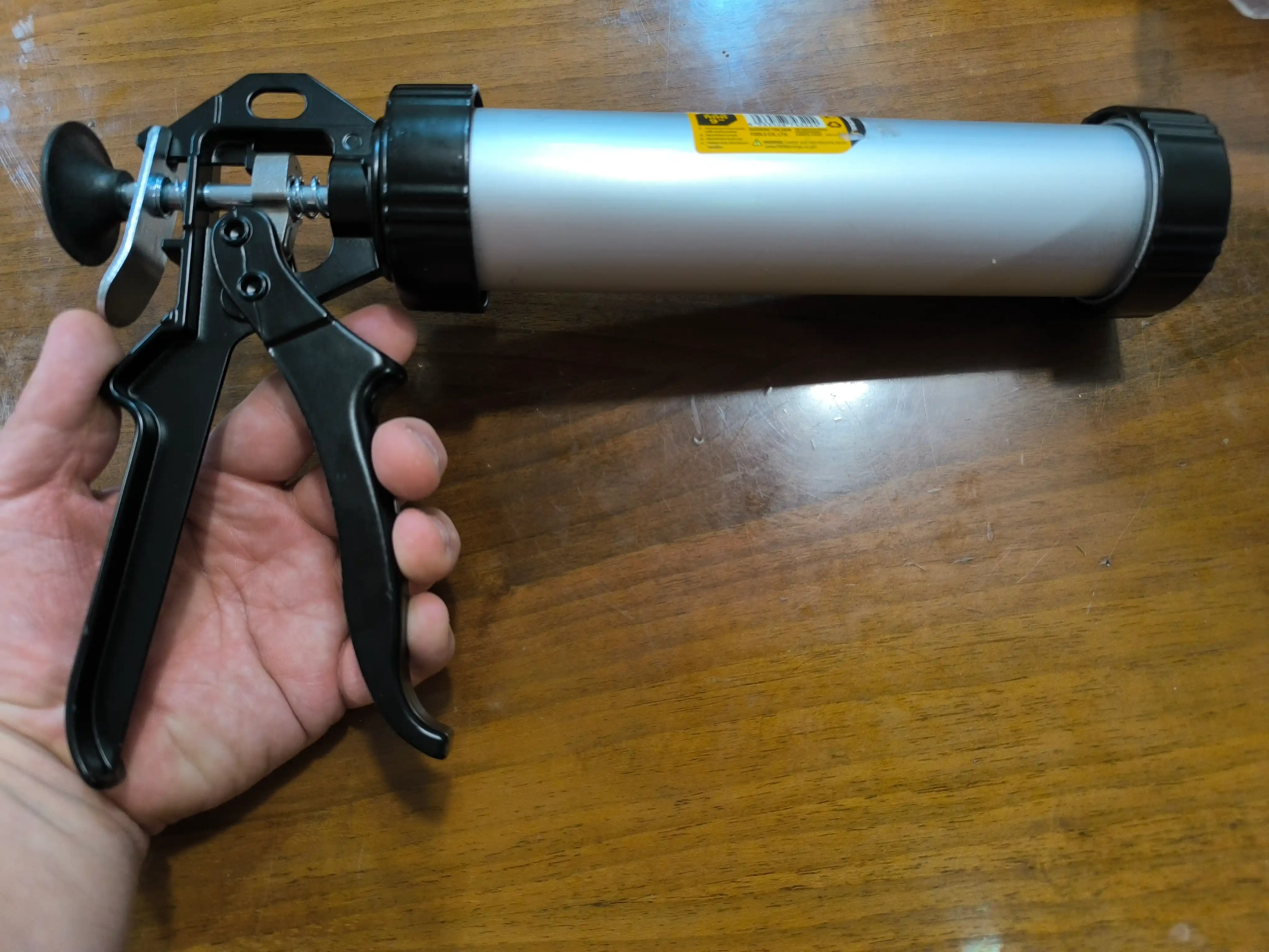 Silikon va germetik uchun pistolet, yopiq korpusli 22,5 sm, 9"    TOLSEN 43044