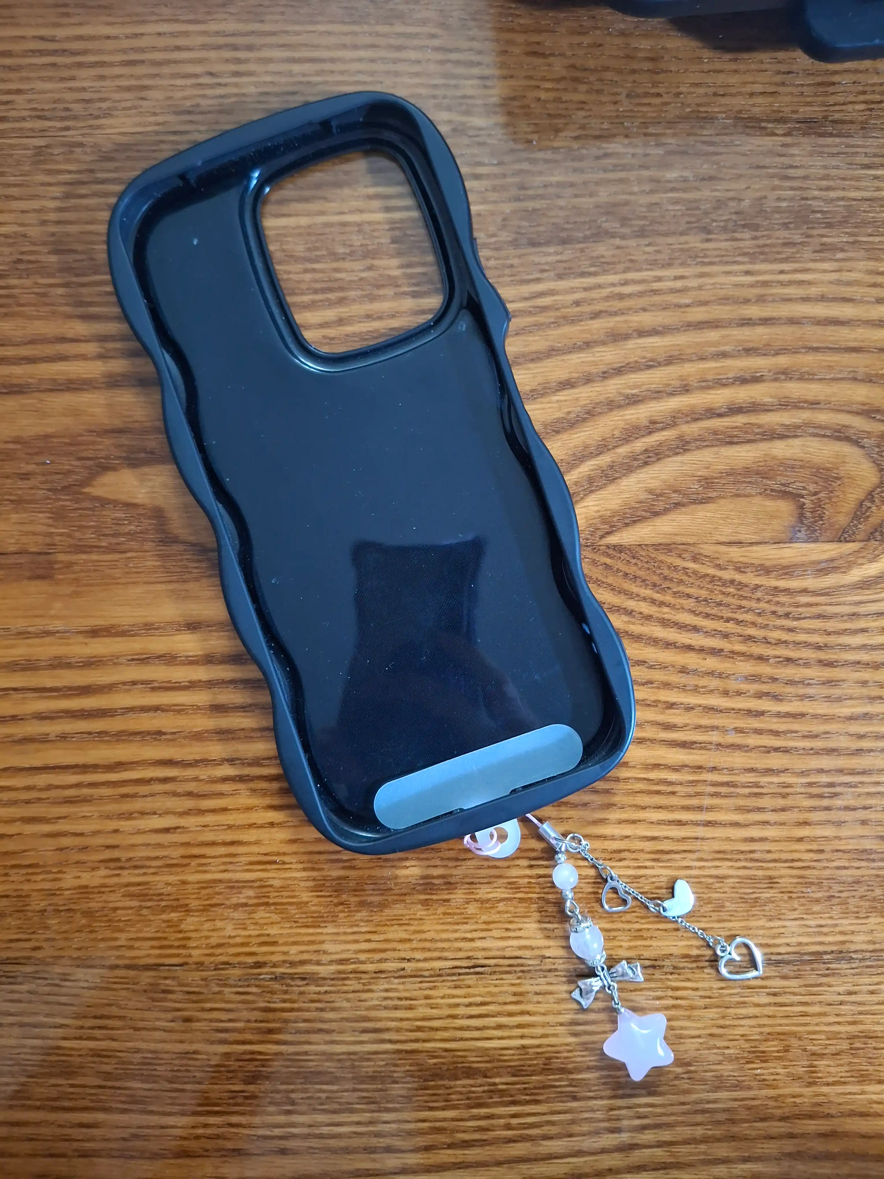Qopqoq ostidagi telefon dantelli astar