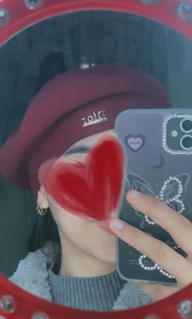 Ayollar shapkasi, beret, issiq shapka, qishki bosh kiyim, mo'ynali shapka, trikotaj beret