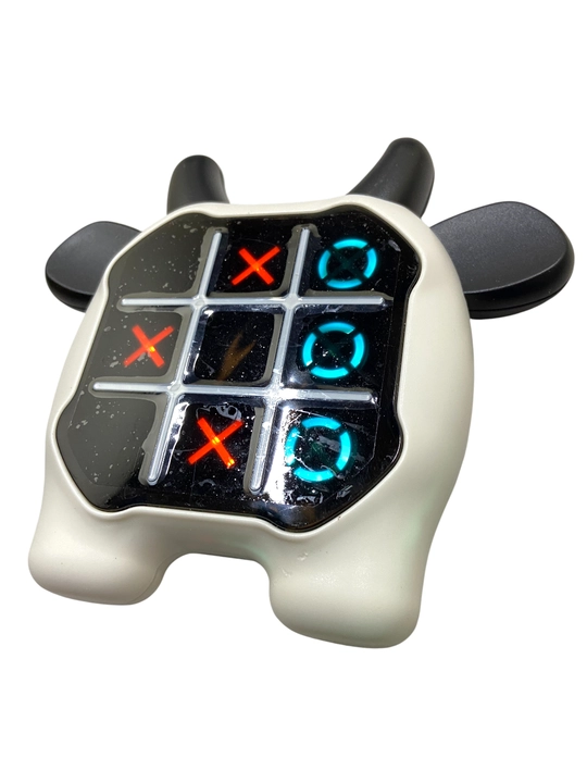 Bolalar uchun jirafa mini-konsolini rivojlantiruvchi Tic-Tac-Toe krest-nolik elektron o‘yini