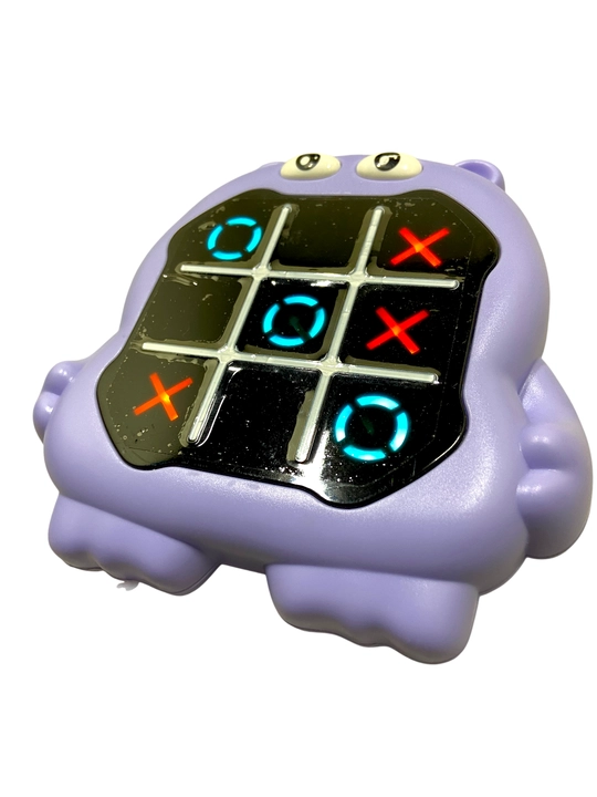 Bolalar uchun jirafa mini-konsolini rivojlantiruvchi Tic-Tac-Toe krest-nolik elektron o‘yini