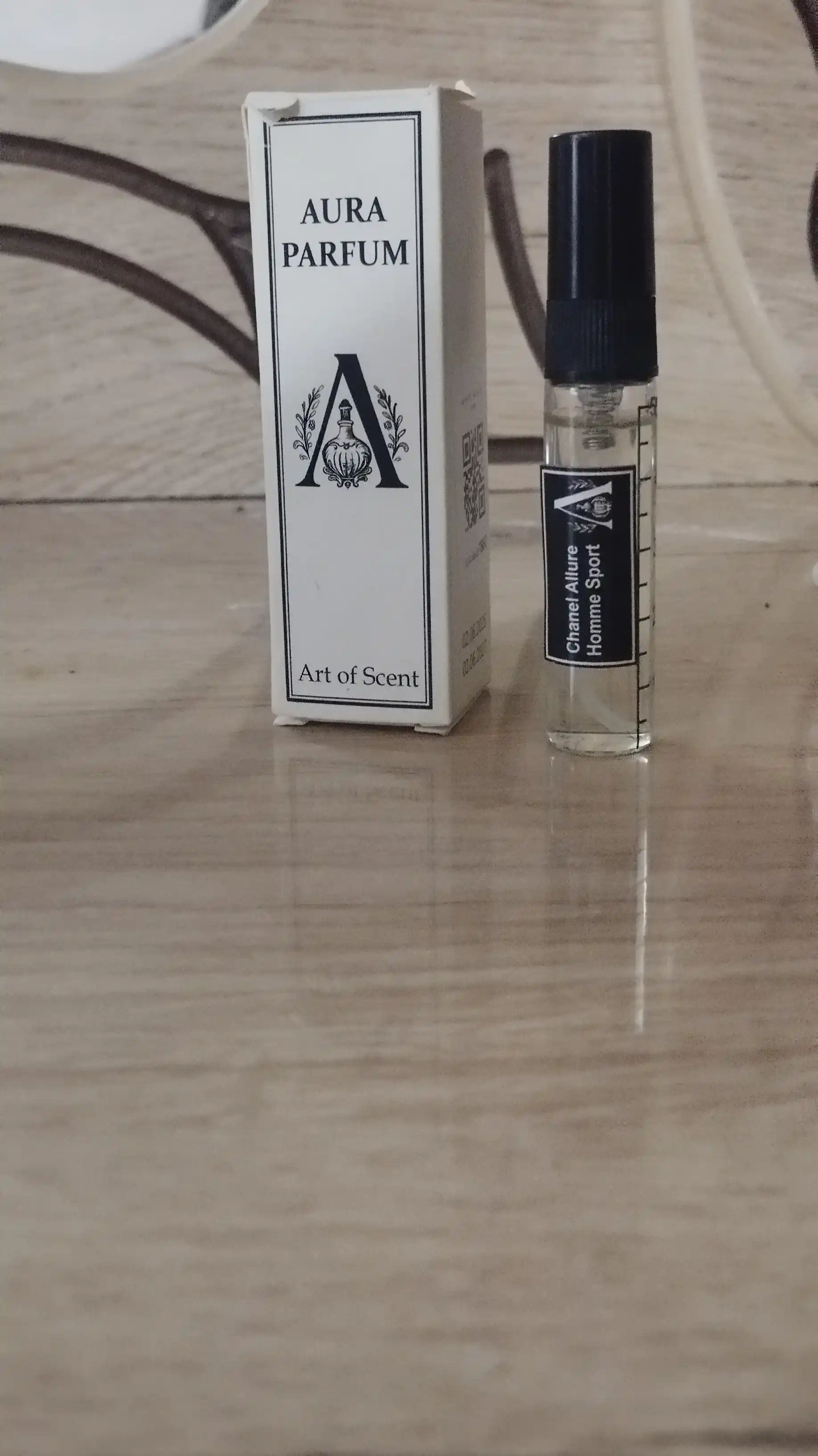 Atirlar erkaklar  Chanel Allure Homme Sport, erkaklar atirlari yozgi va kuzgi raspiv duxi