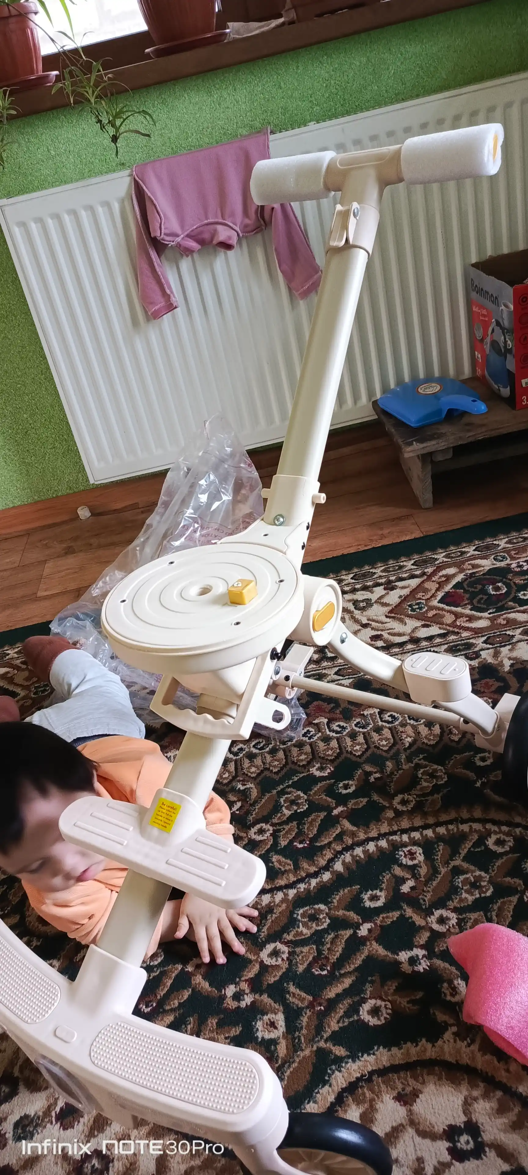 Детская коляска M2, с подсветкой и музыкой, вращающаяся на 360, для путешествий