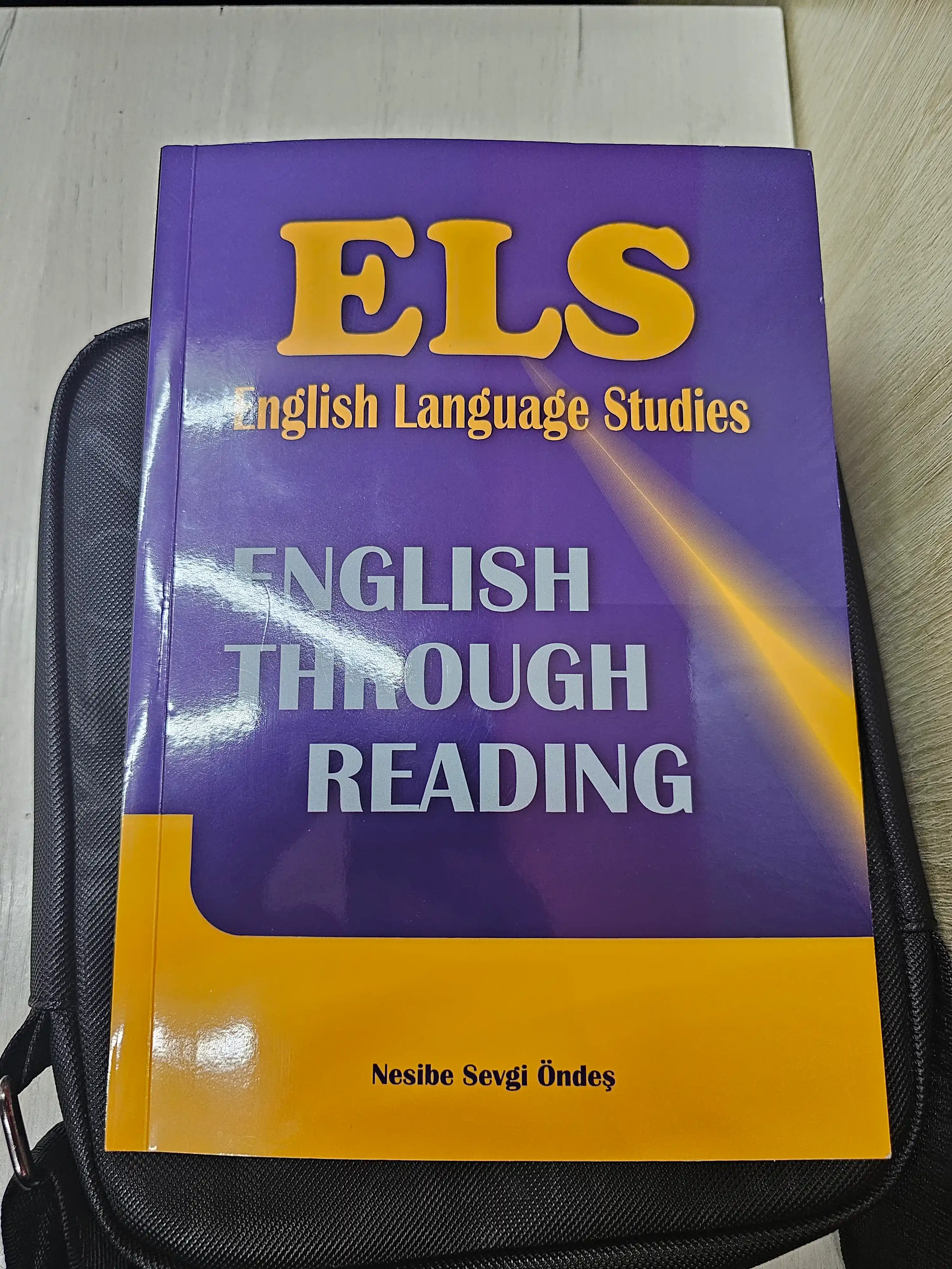 ELS English Language Students, English Through Reading, A4