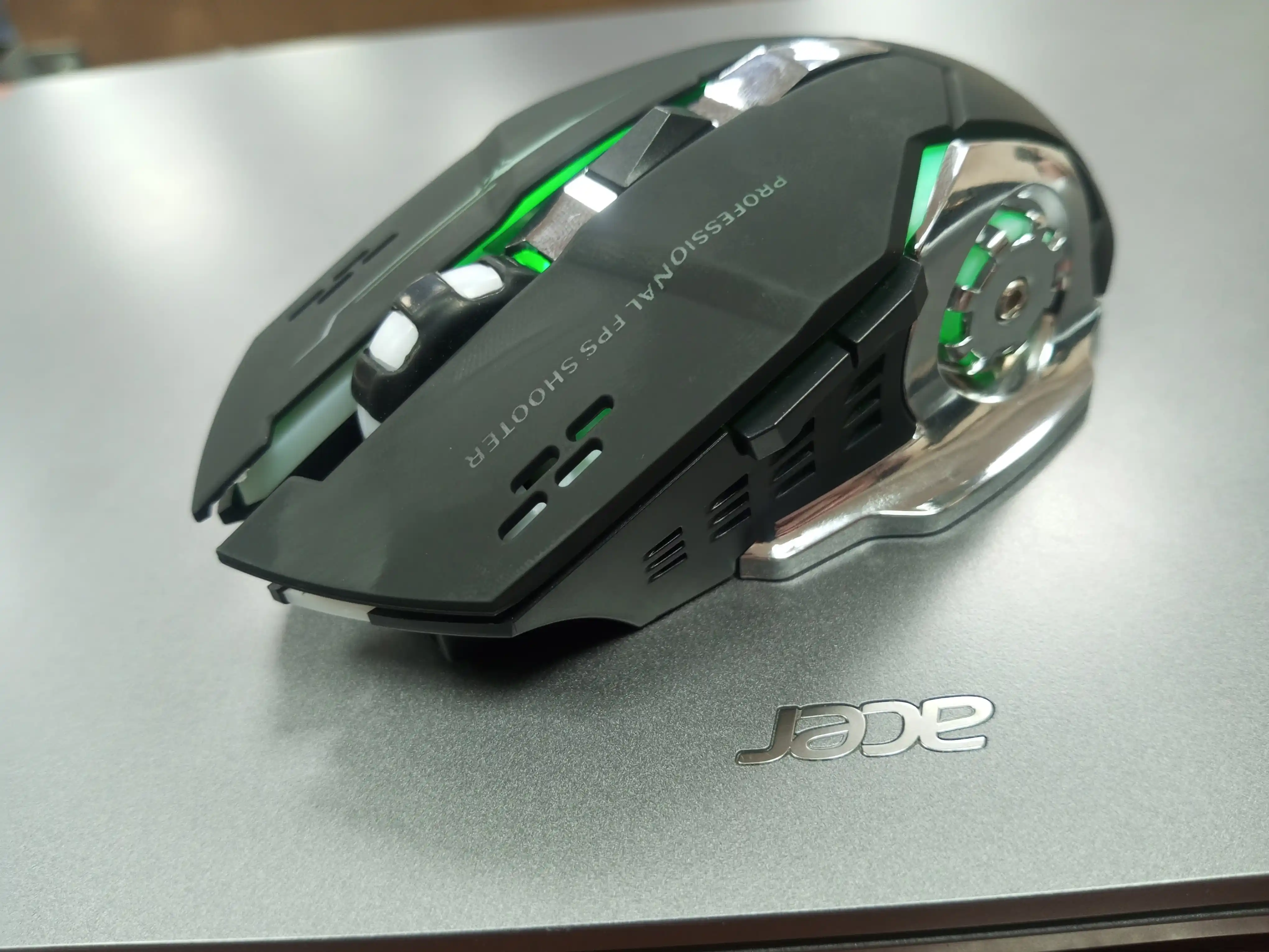 O‘yinlar va ofis uchun mos simsiz sichqoncha, RGB LED bilan har bir dyuymda 3200 nuqta