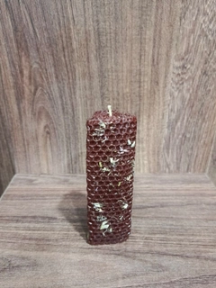 Бордовый