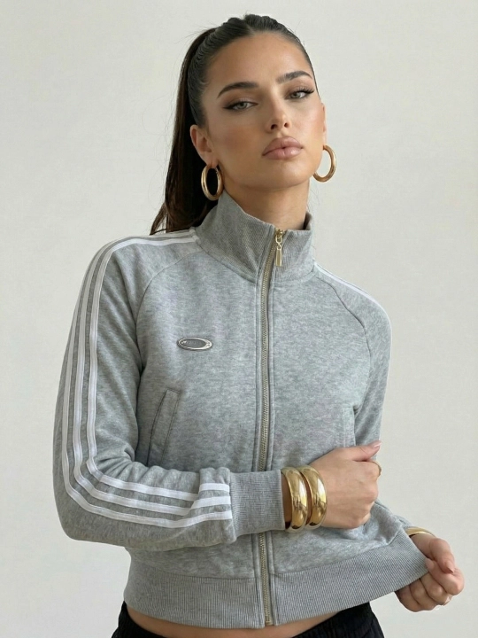 Qisqa fermuarli ayollar sport koftasi - EllyFashion