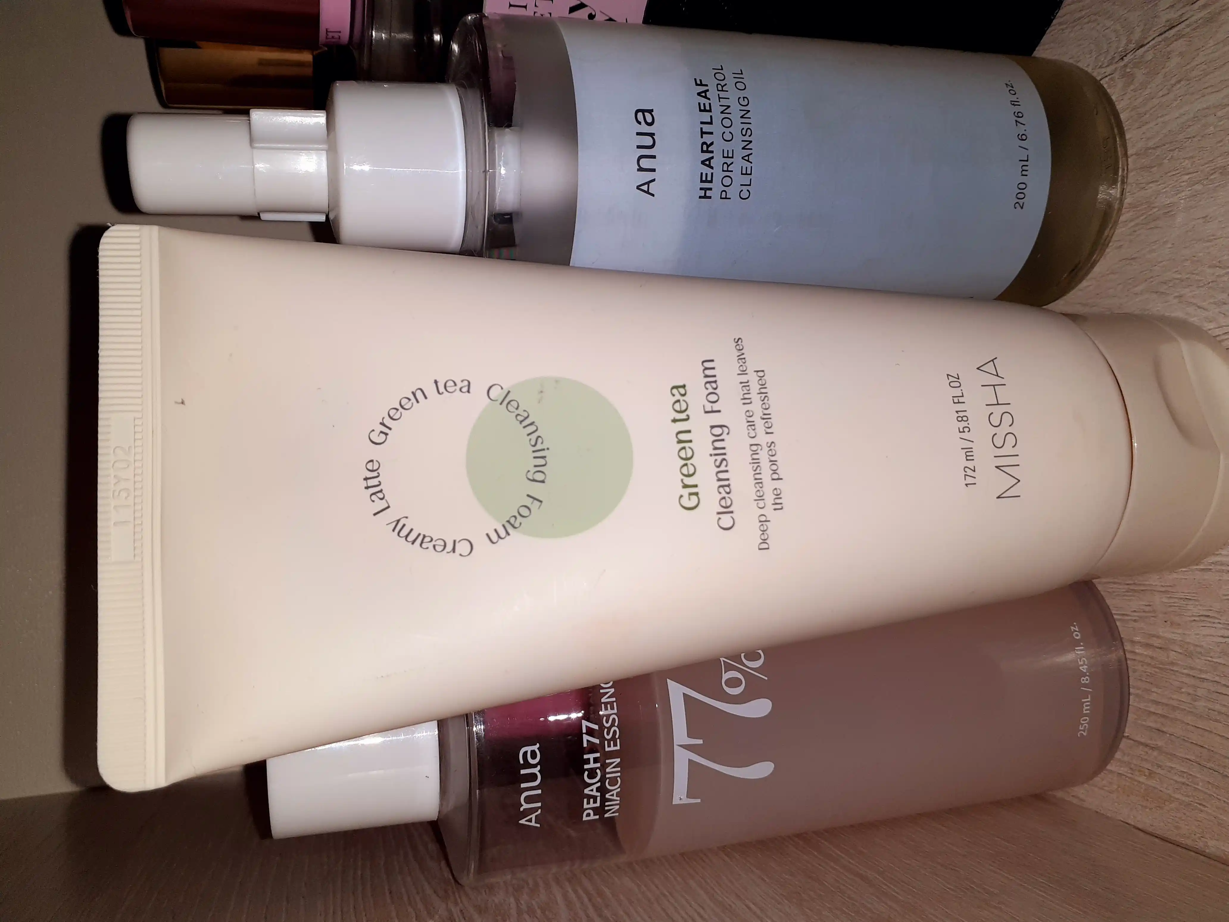 Пенка для умывания MISSHA CREAMY LATTE GREEN TEA CLEANSING FOAM, 172 мл