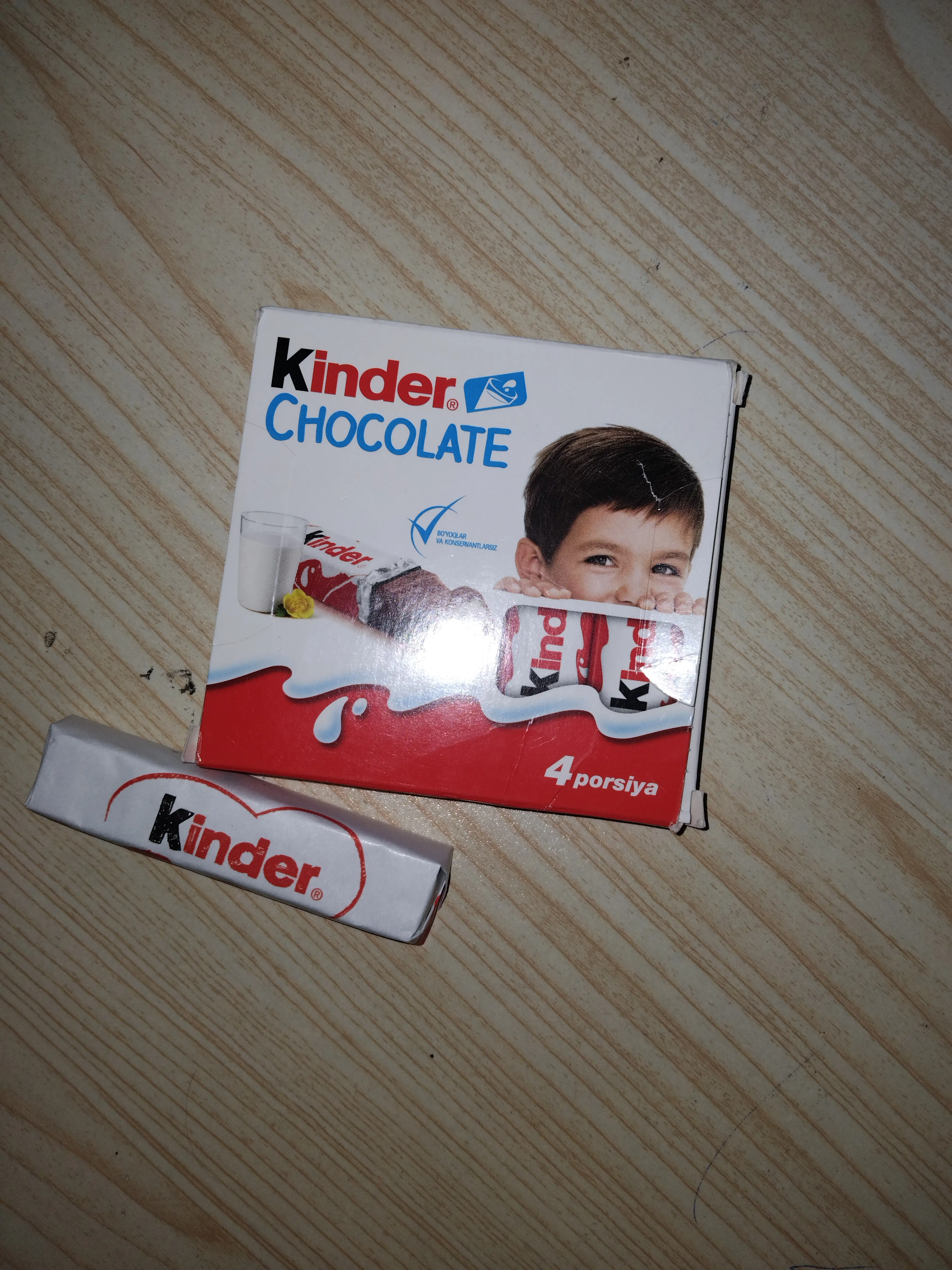 Шоколад с молочной начинкой Kinder CHOCOLATE, 50 гр