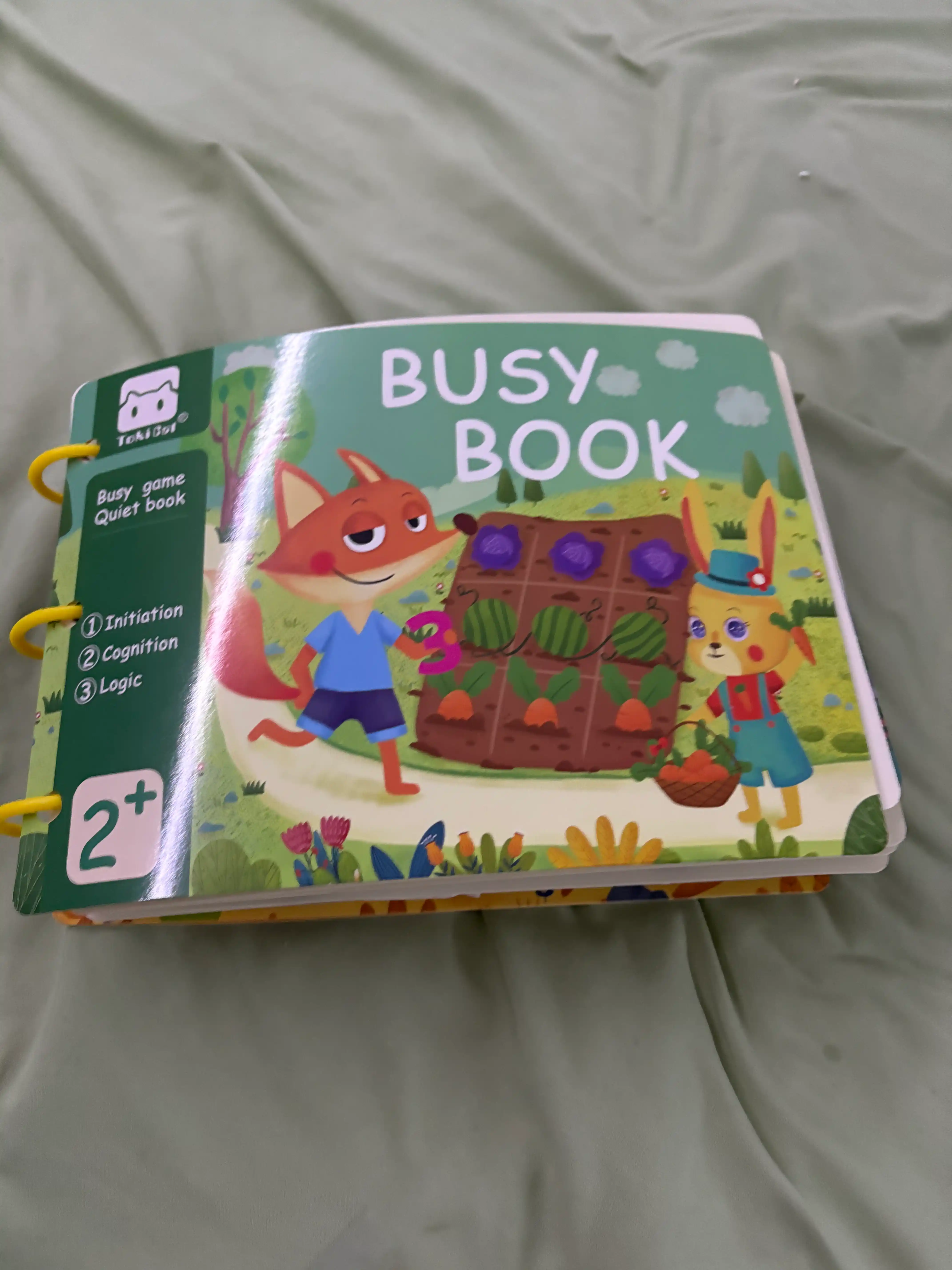 Busy Book Birinchi so‘zlar bu bolalar uchun  ingliz tilidagi kitob, rivojlantiruvchi