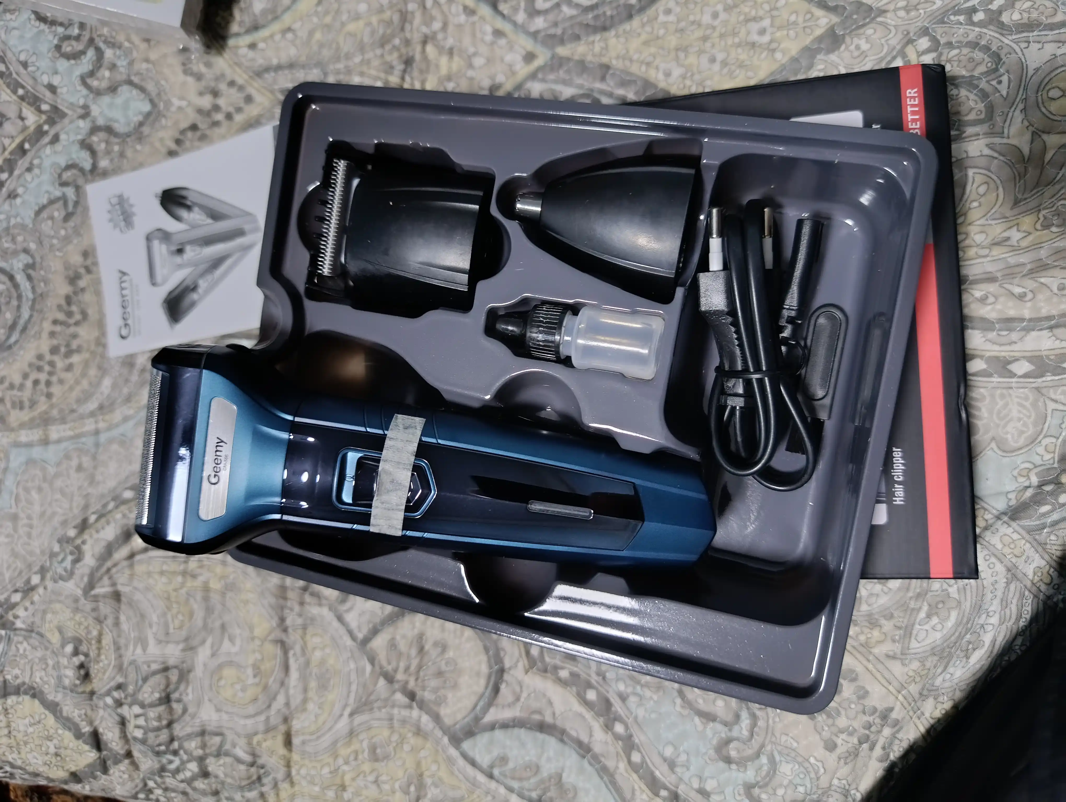 Trimmer soqol va mo'ylov olish uchun elektr-ustara Geemy GM-595 GM 566, 3 tasi 1 da
