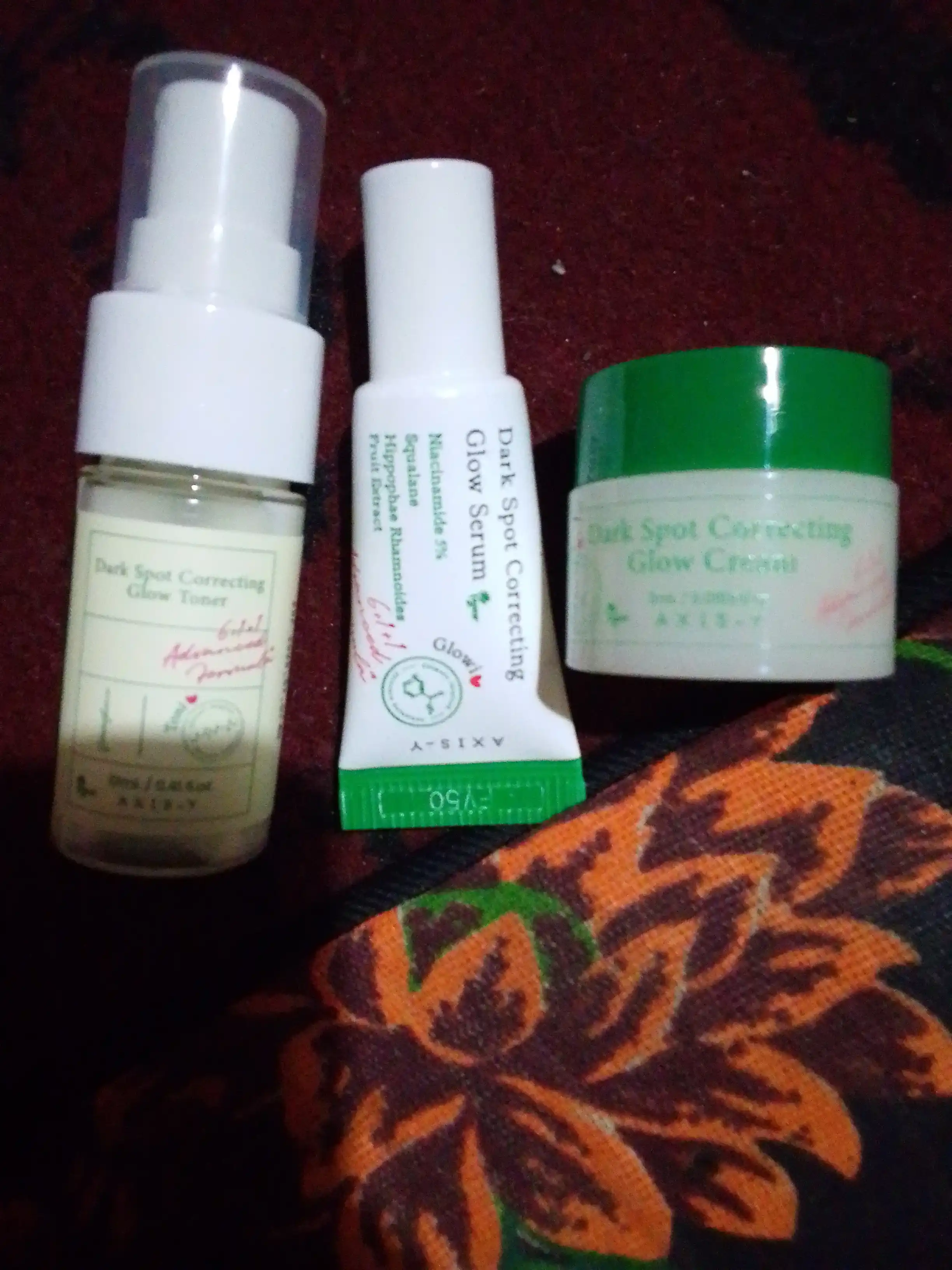 Yorug'lik va yorug'lik uchun mini trio AXIS-y Mini Glow Trio Dark Spot