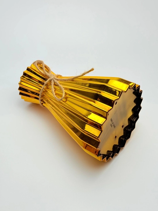 Tabiiy va sun’iy gullar uchun guldon vaza, plastik, kauchuk va plastmassa materiallardan